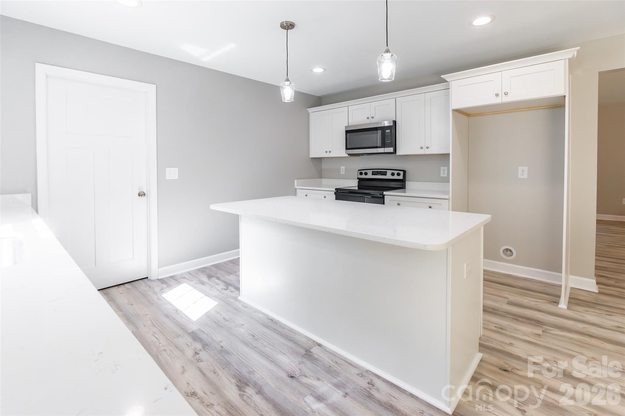 1630 Riddle Road — Clover