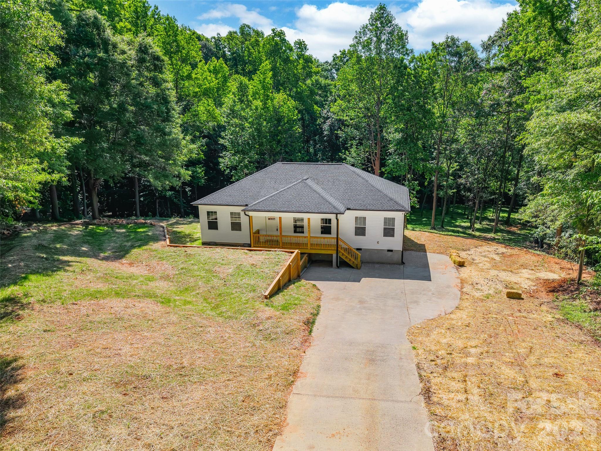 1630 Riddle Road — Clover