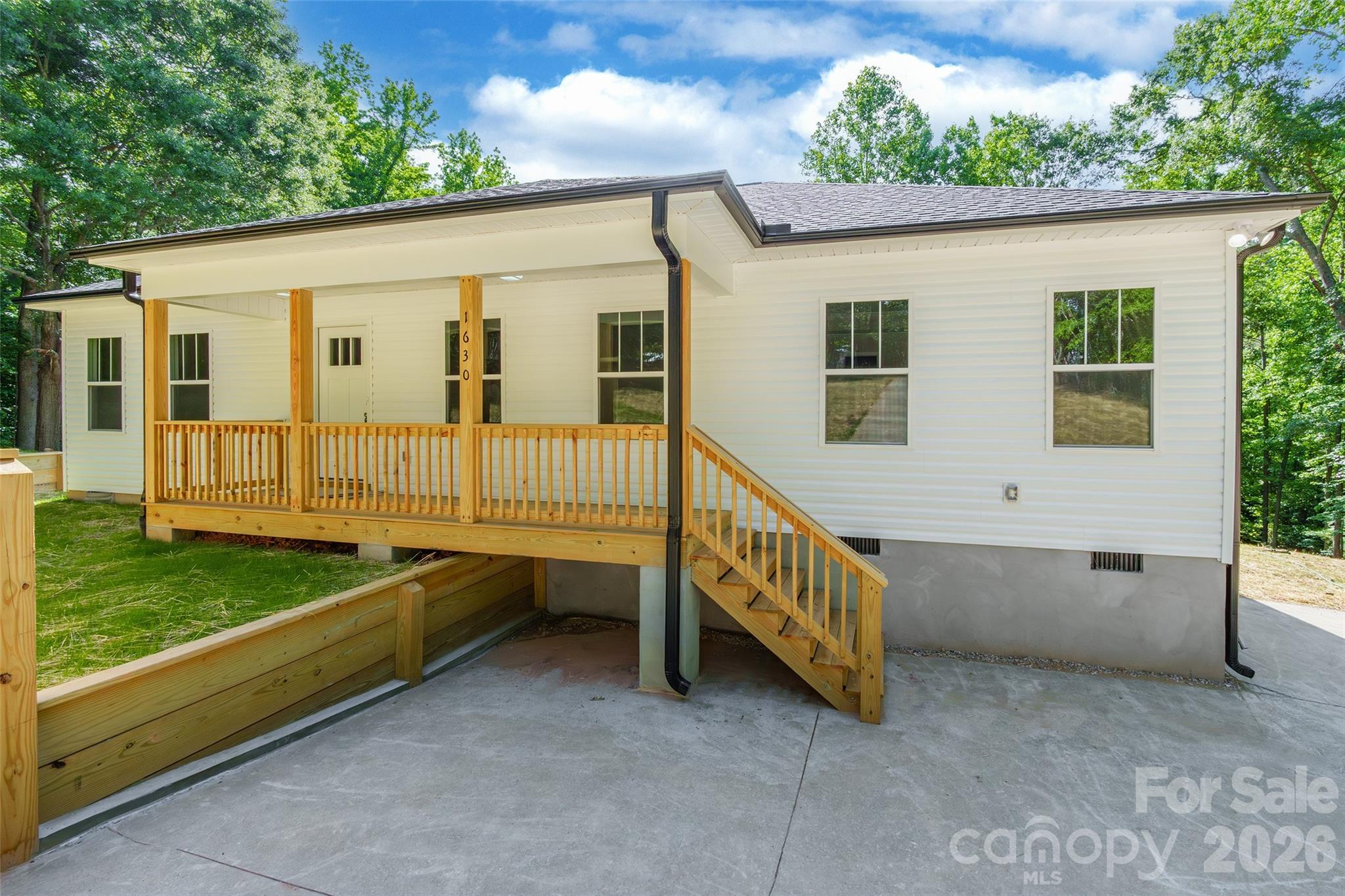 1630 Riddle Road — Clover