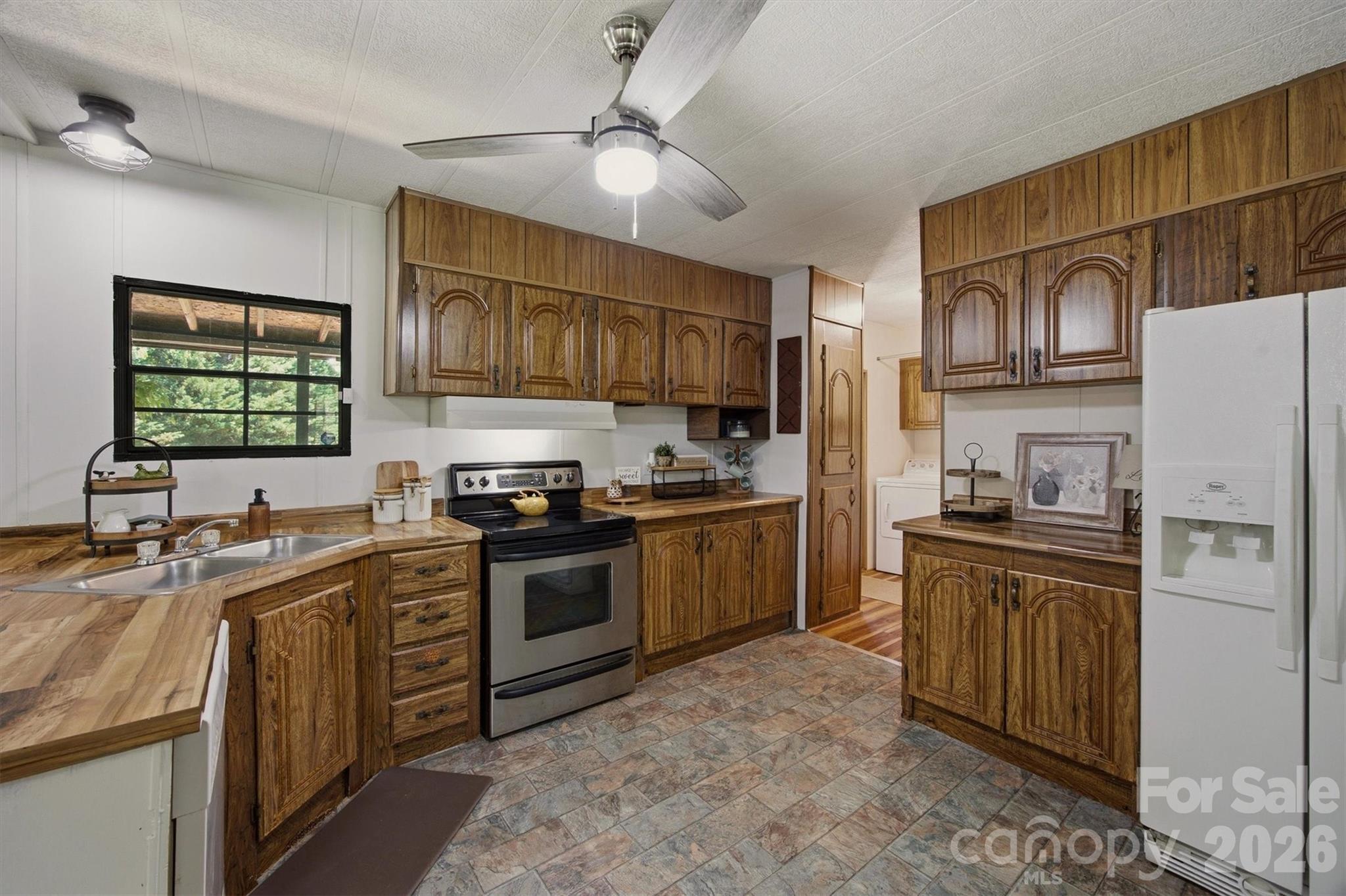2733 Powell Drive Extension — Valdese