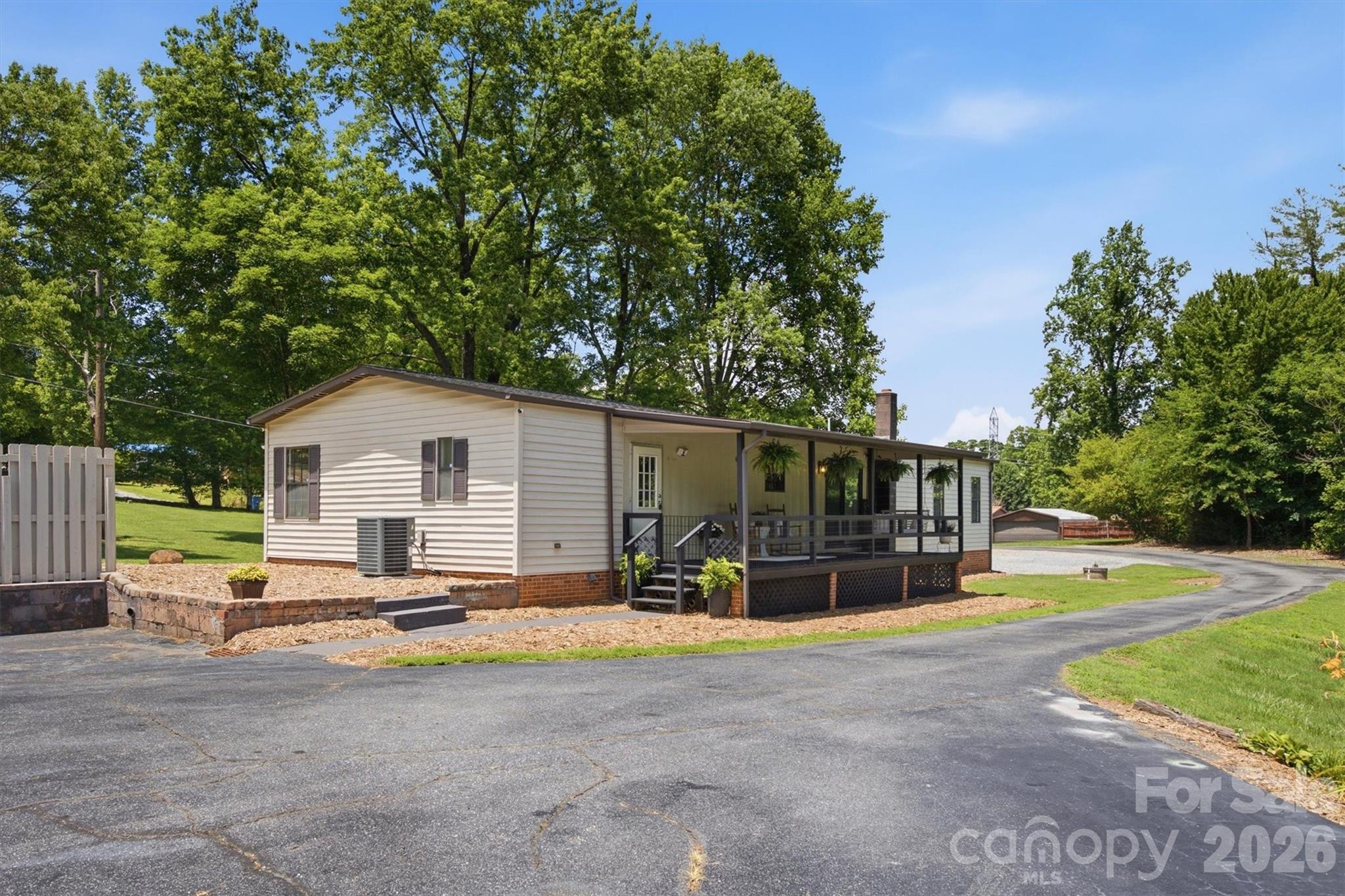 2733 Powell Drive Extension — Valdese