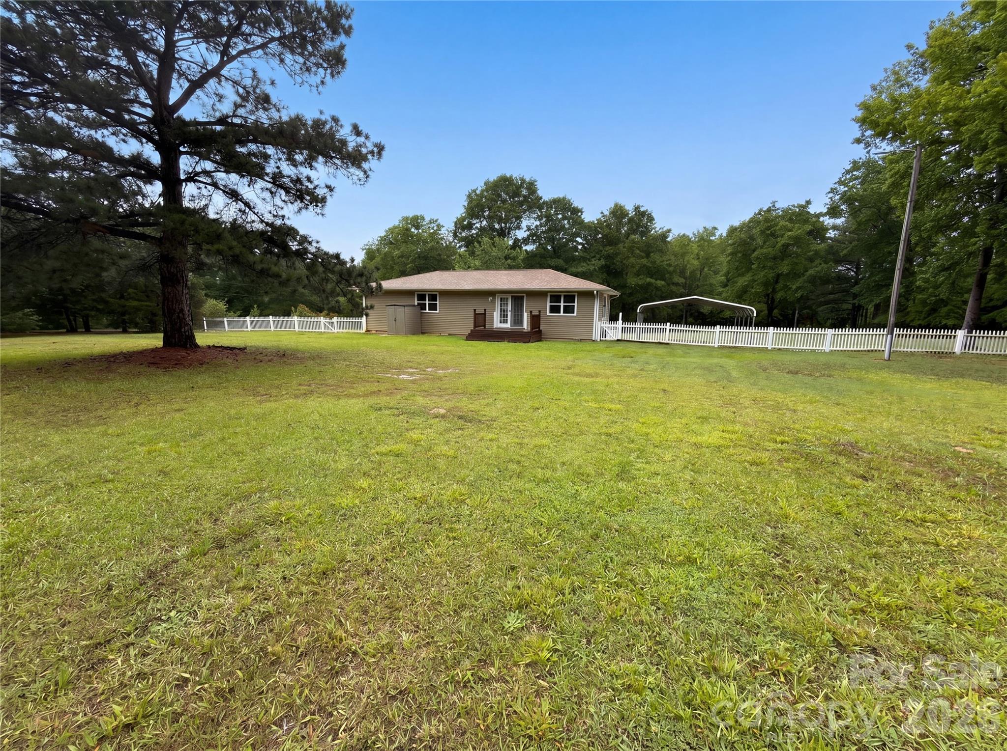 565 Rutledge Drive — Catawba