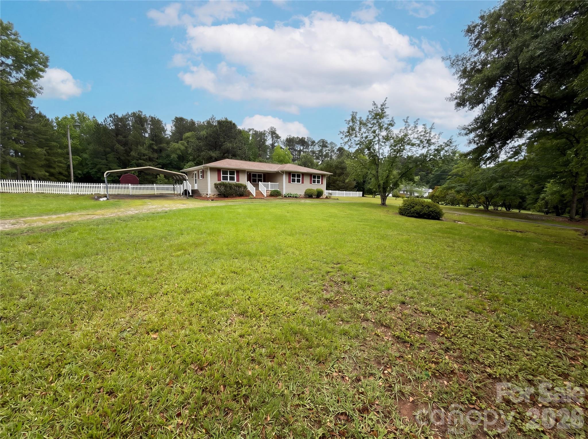 565 Rutledge Drive — Catawba