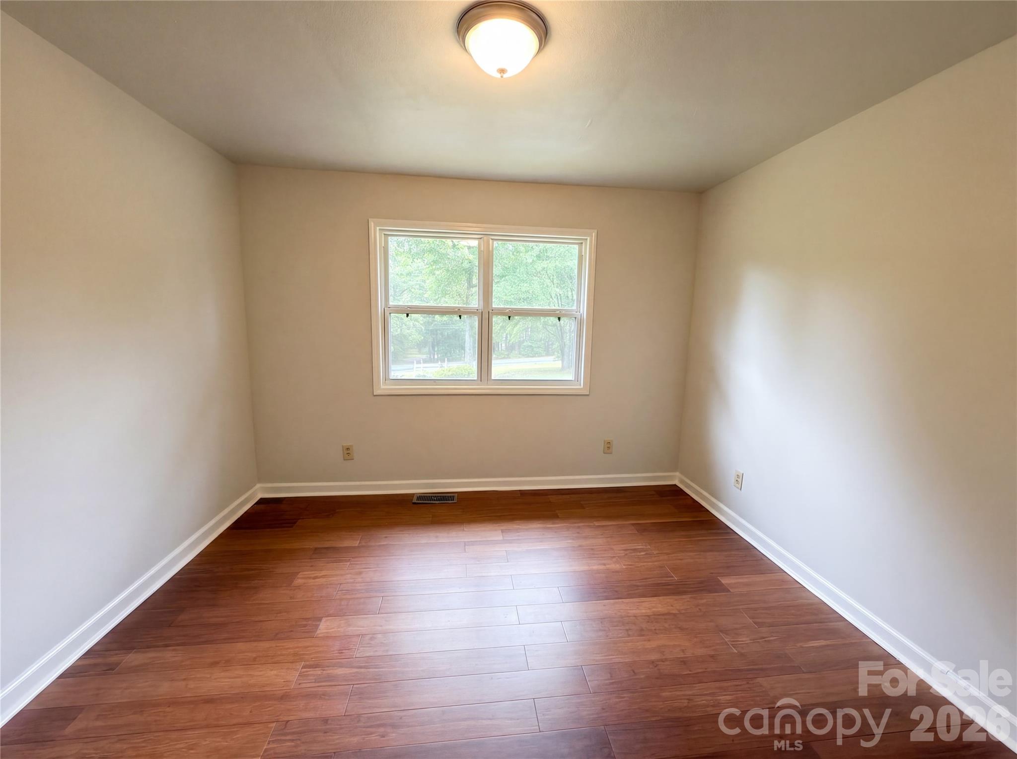 565 Rutledge Drive — Catawba