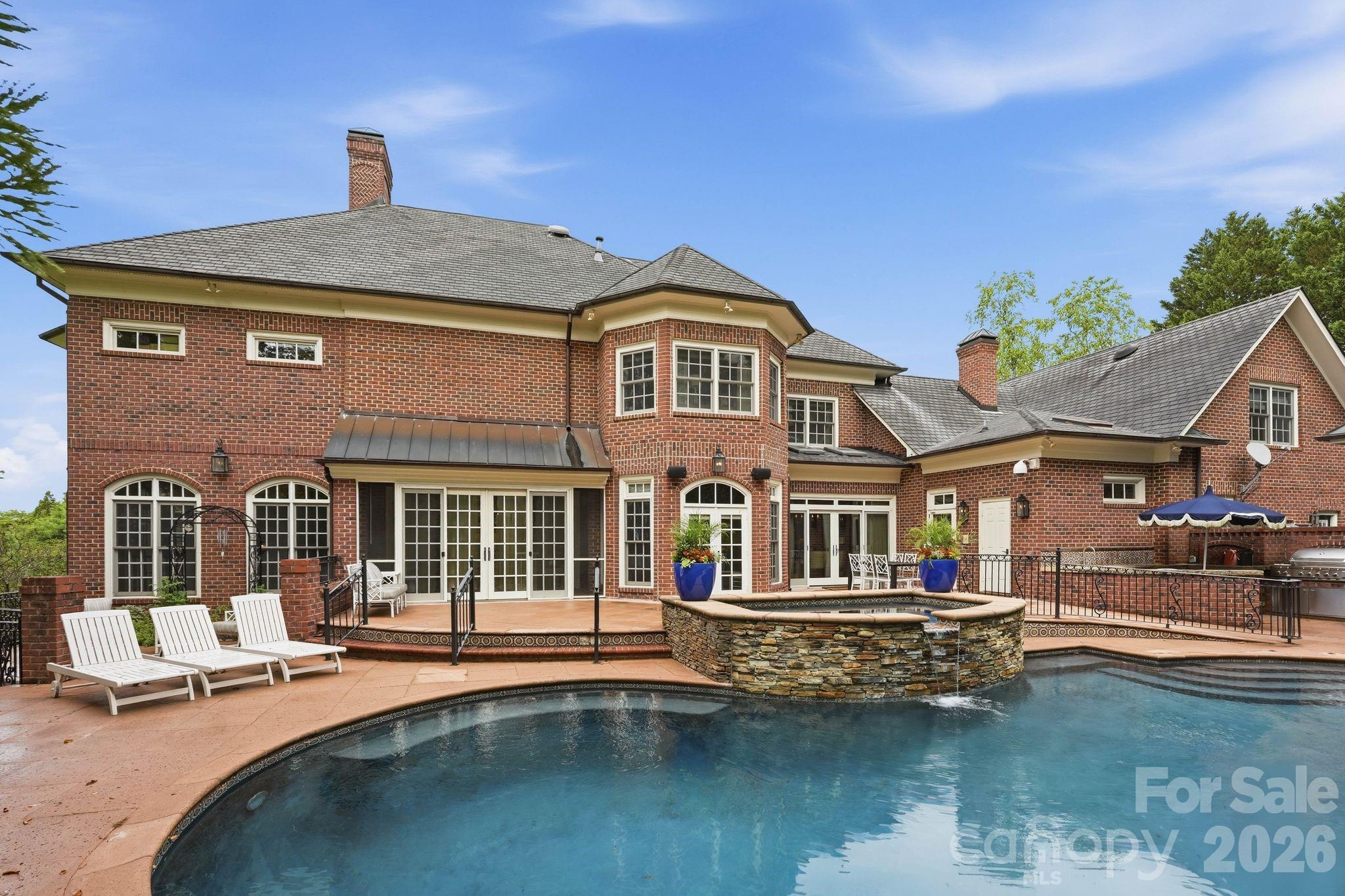 8700 Challis Farm Road — Charlotte