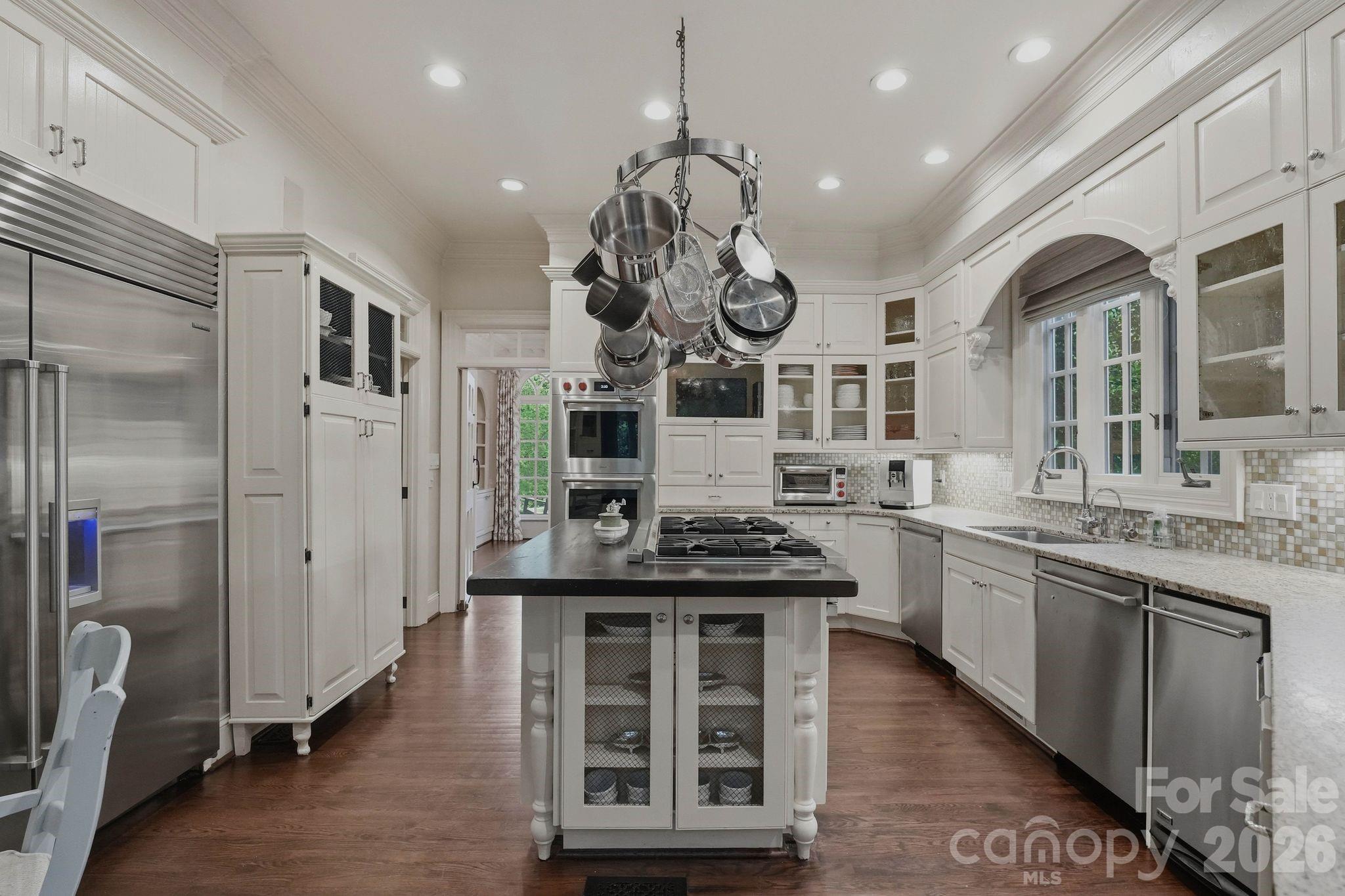8700 Challis Farm Road — Charlotte