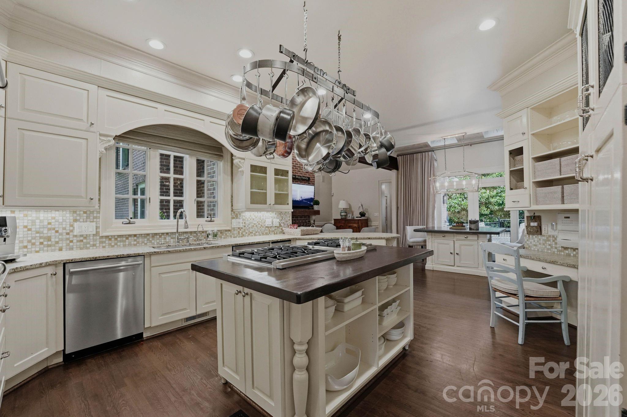 8700 Challis Farm Road — Charlotte