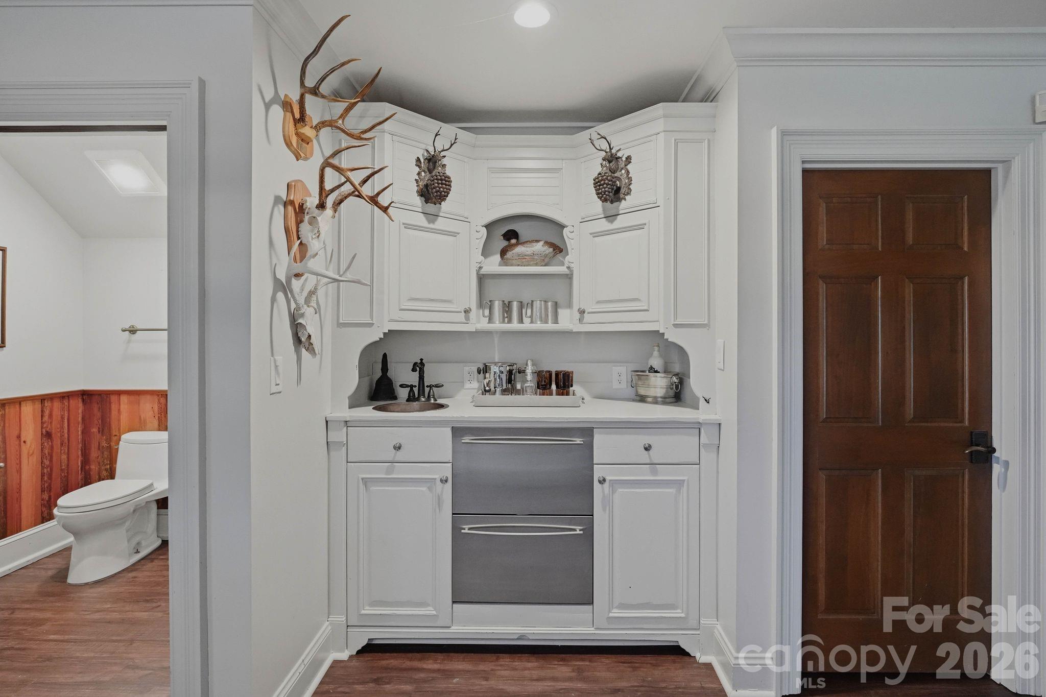 8700 Challis Farm Road — Charlotte