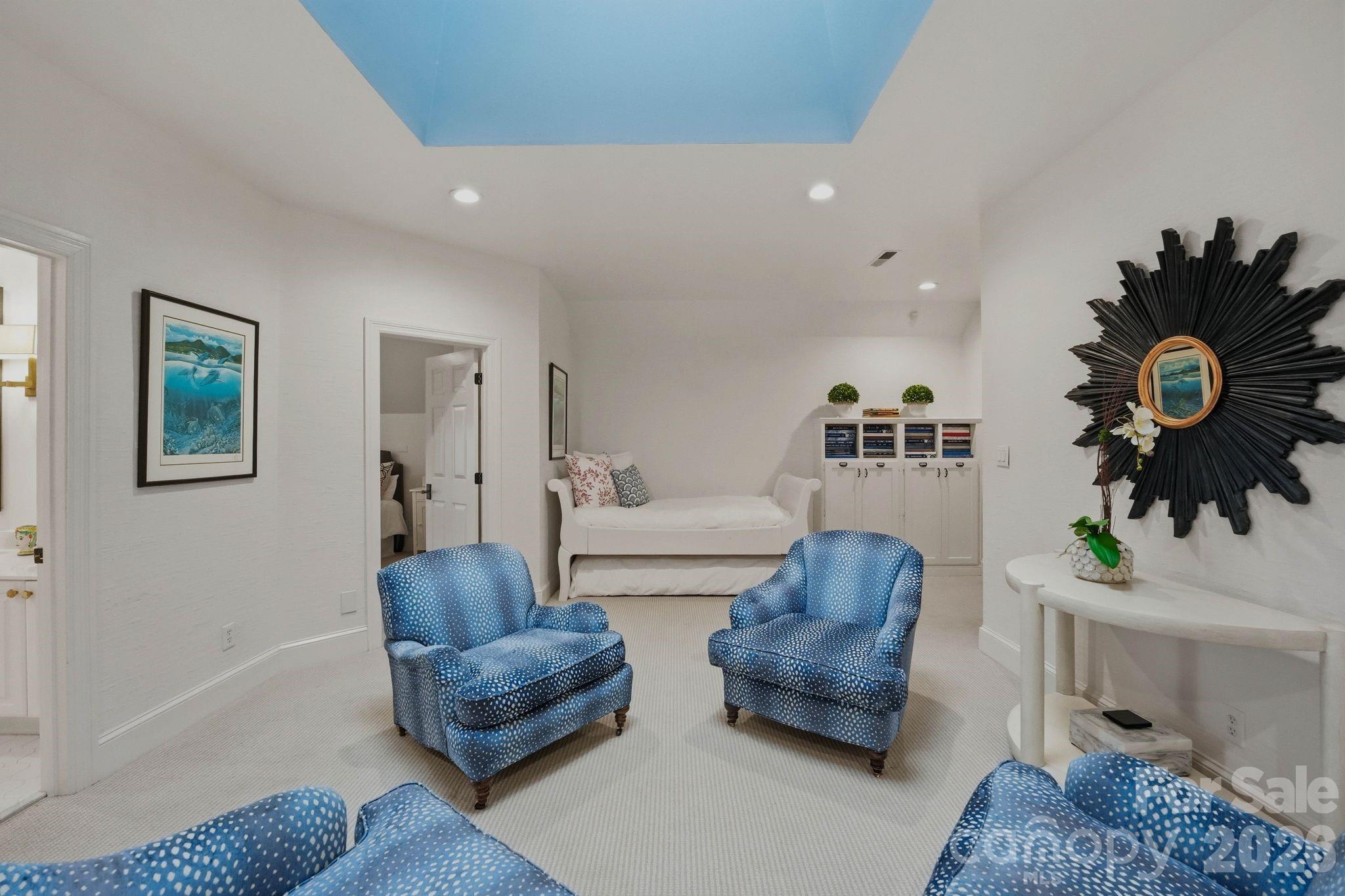 8700 Challis Farm Road — Charlotte