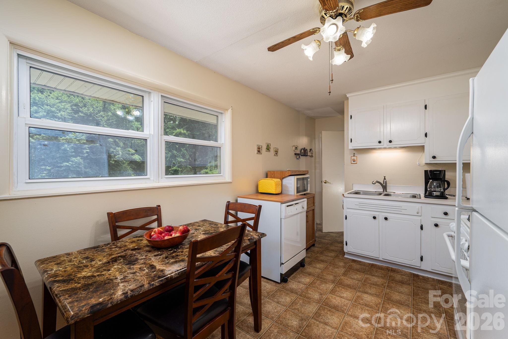 712 Crestwood Avenue — Gastonia