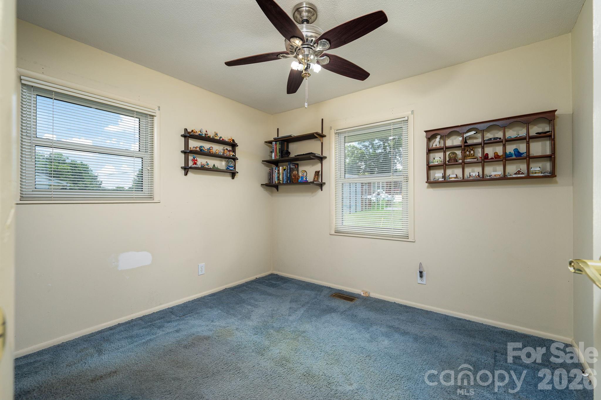 712 Crestwood Avenue — Gastonia