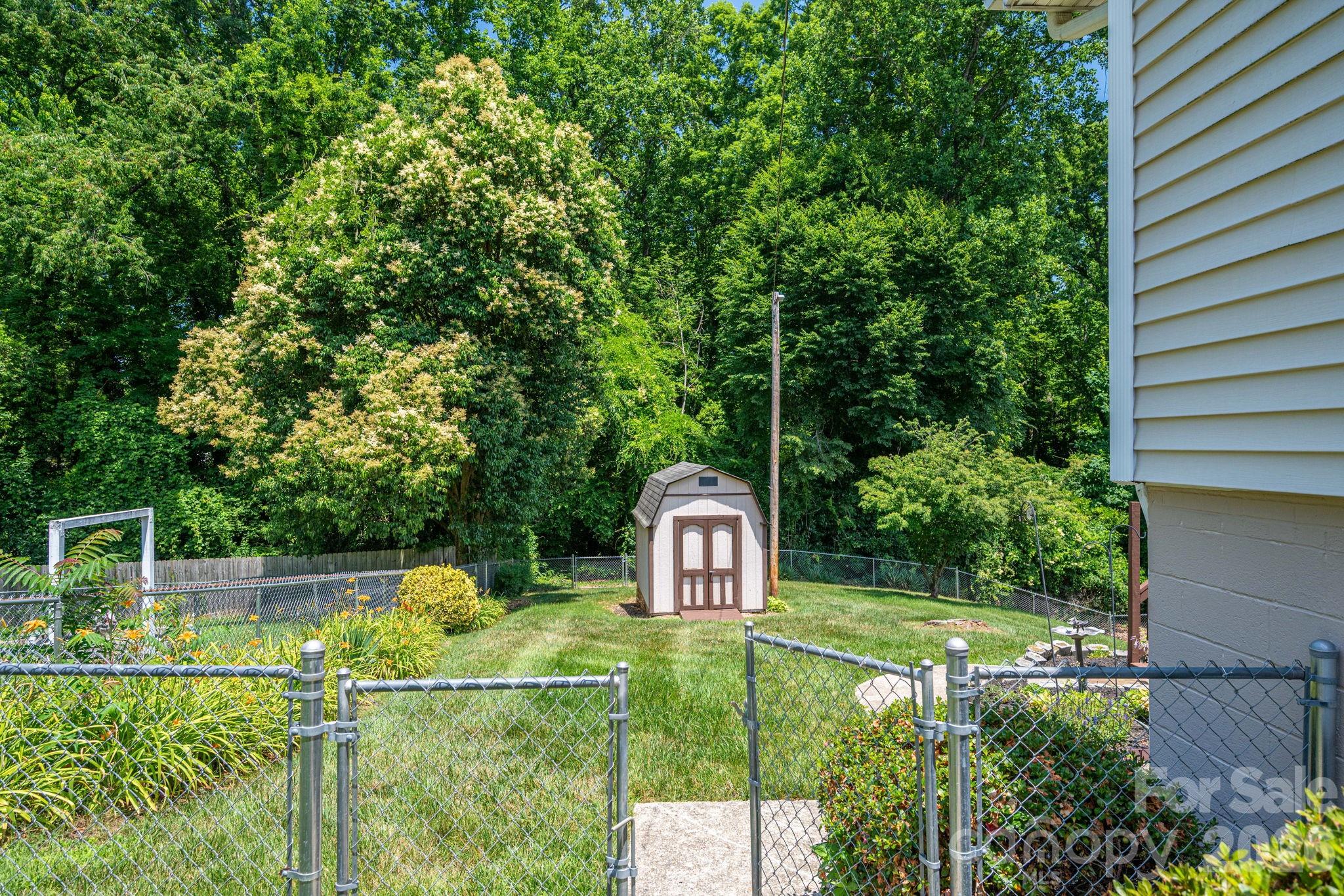 712 Crestwood Avenue — Gastonia