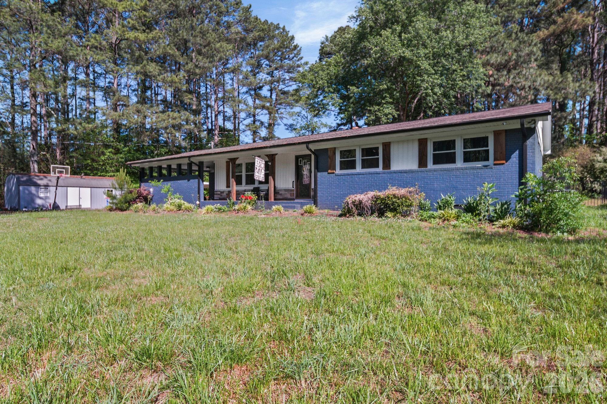 809 Elaine Drive — Albemarle