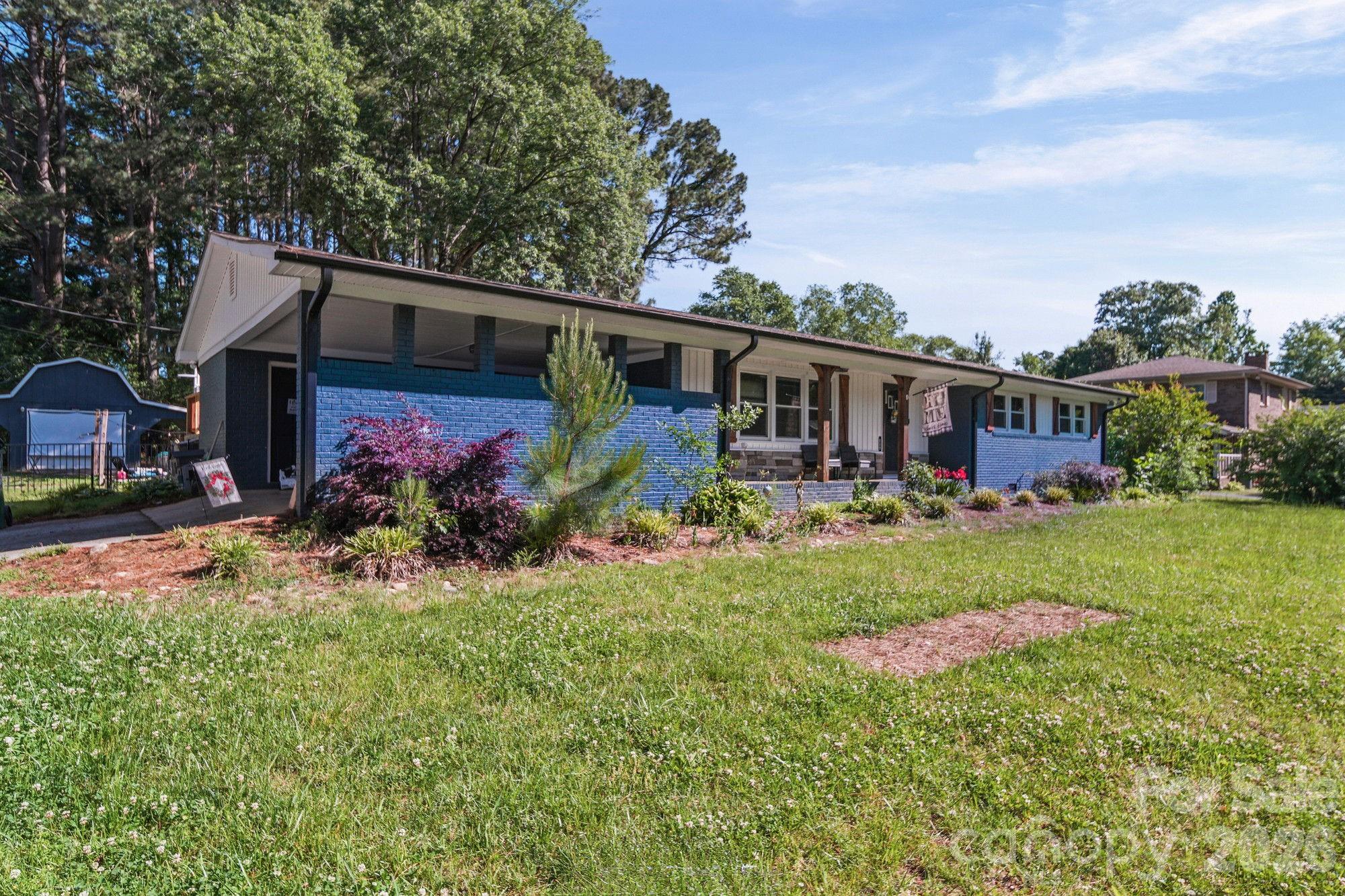 809 Elaine Drive — Albemarle