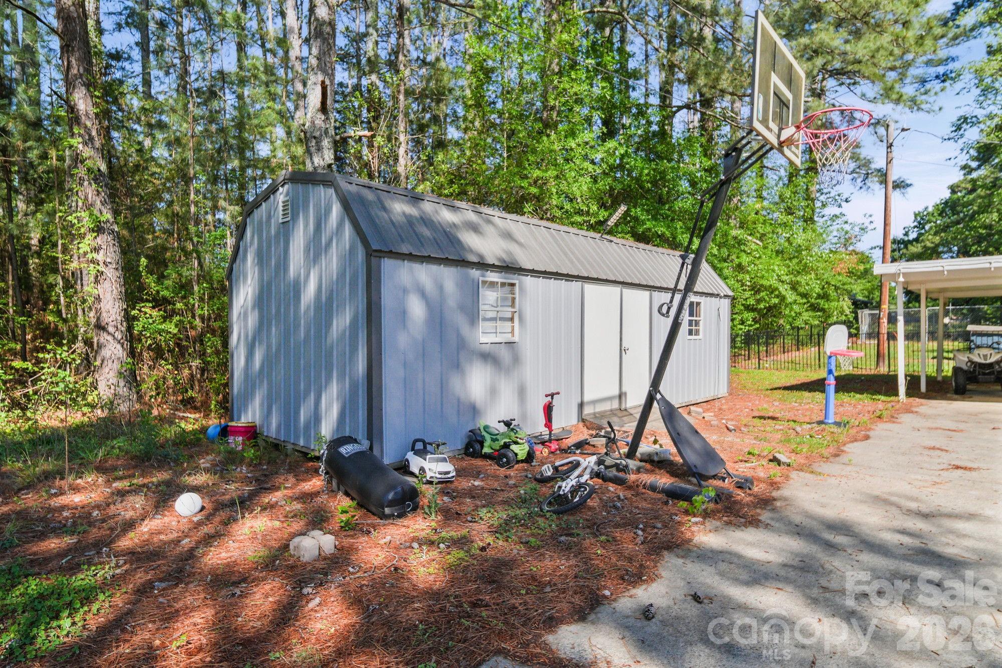 809 Elaine Drive — Albemarle