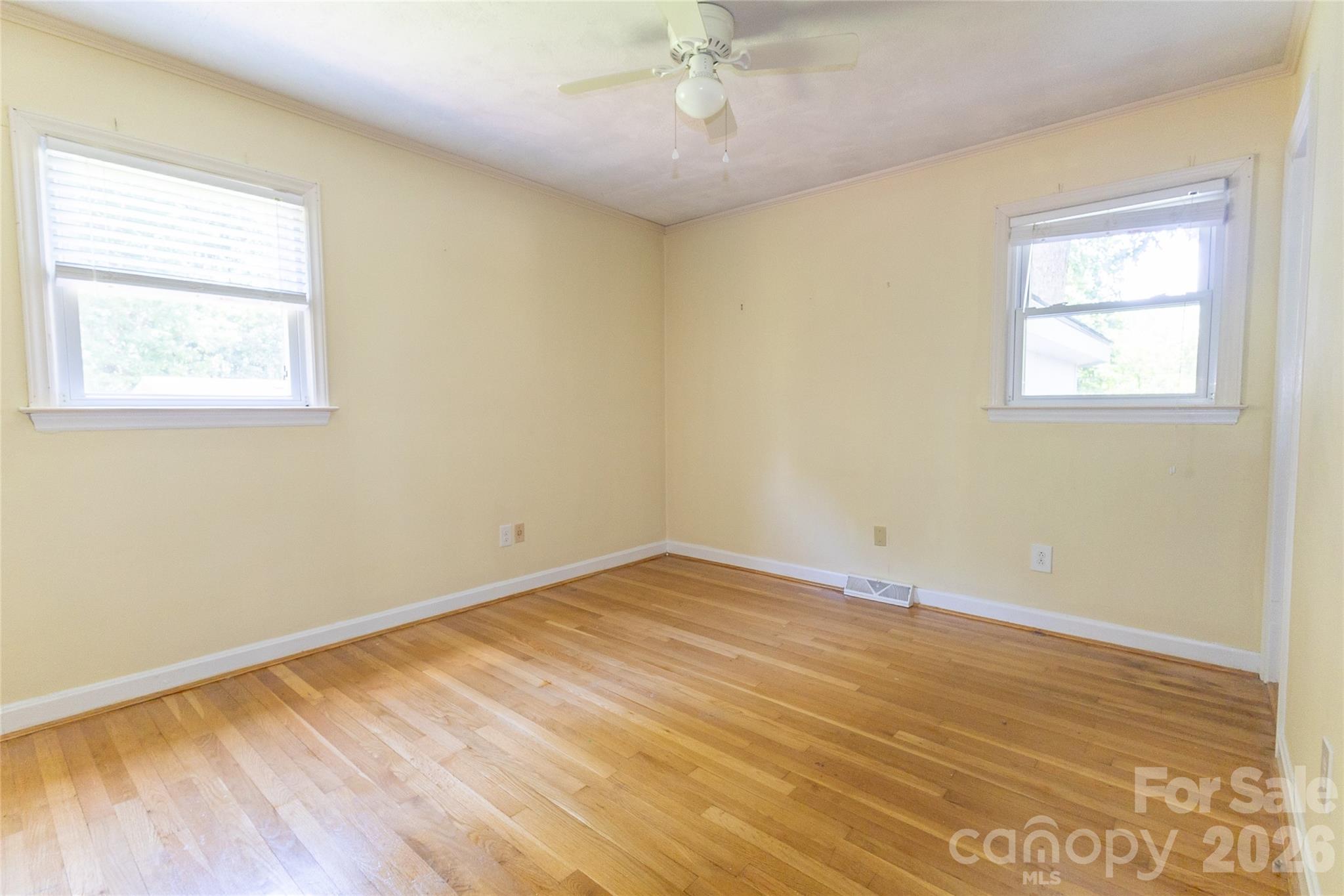118 Amity Circle — Belmont