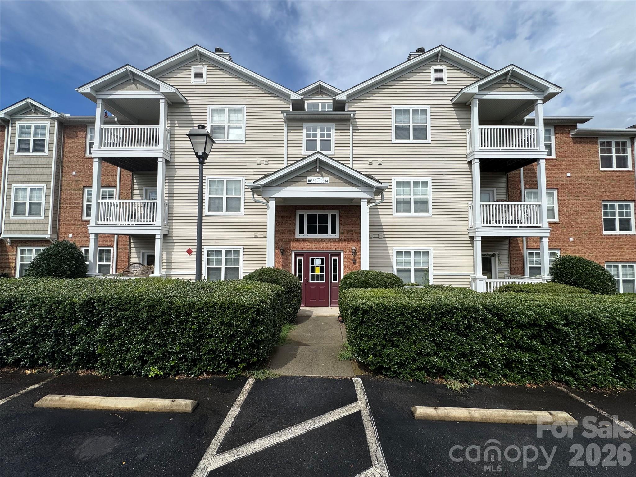 10676 Hill Point Court — Charlotte