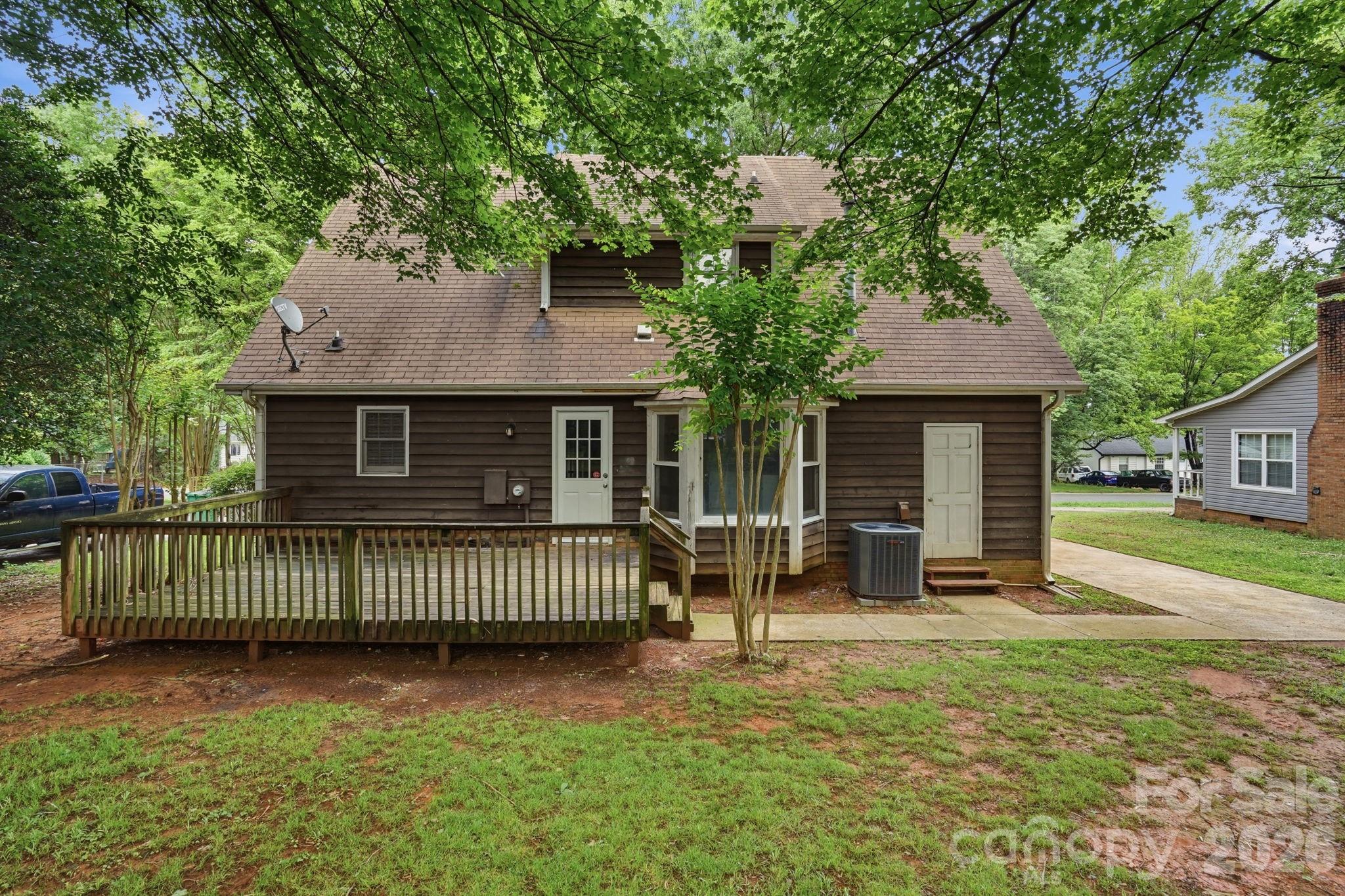 4459 Fair Springs Road — Charlotte