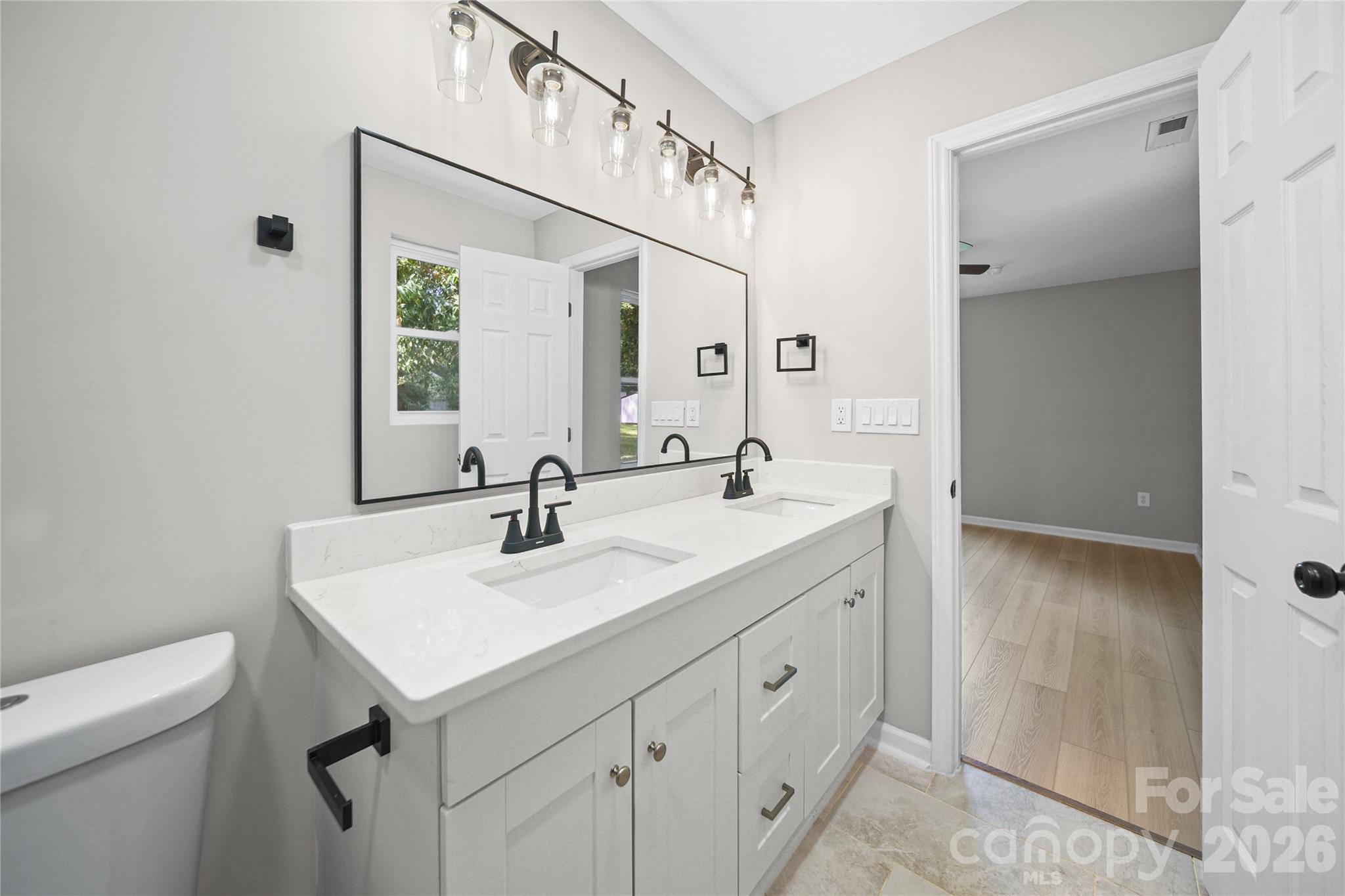 1421 Tyvola Road — Charlotte