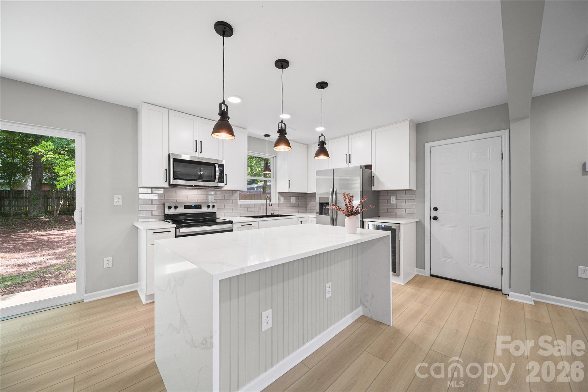 1421 Tyvola Road — Charlotte