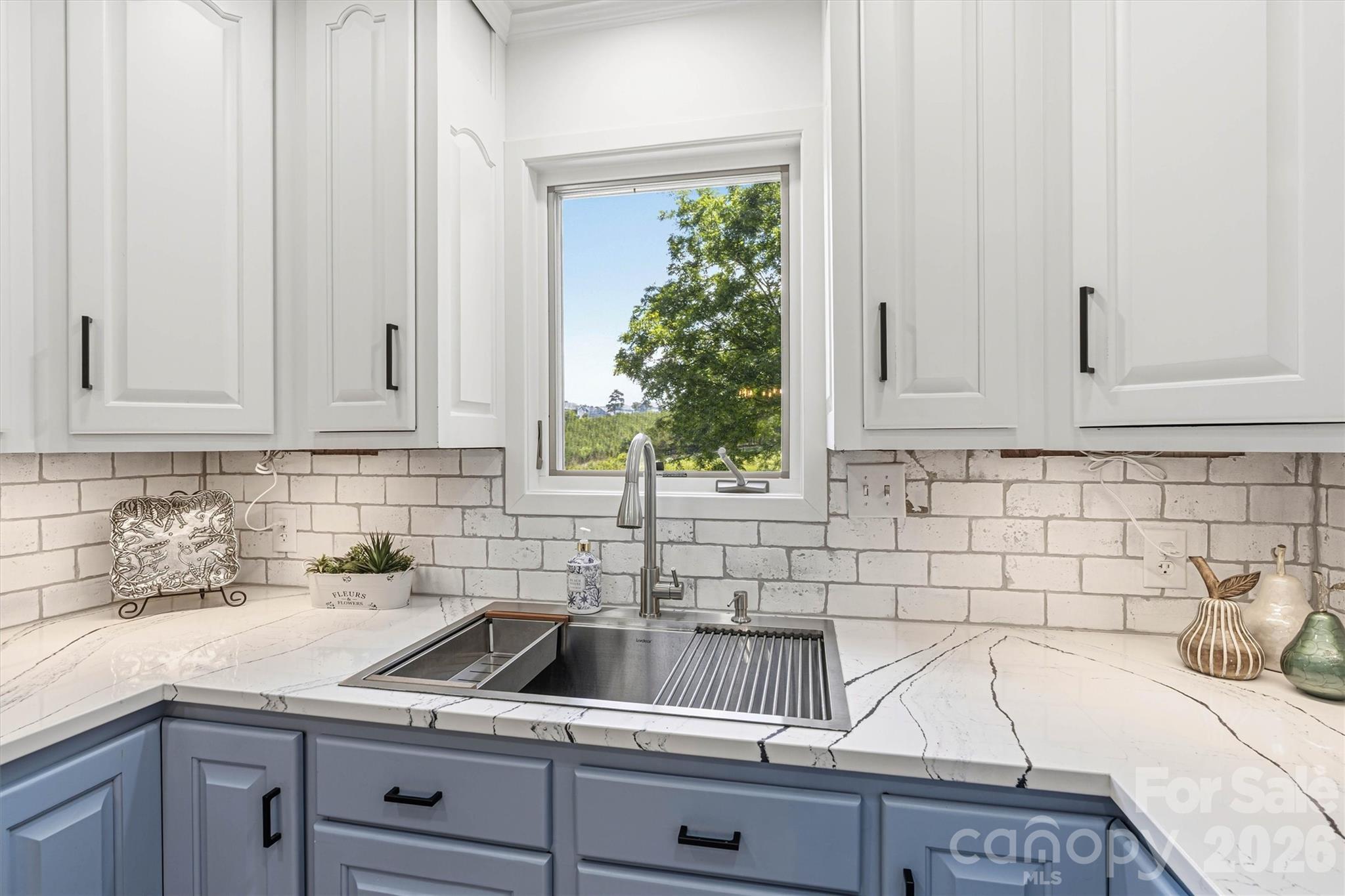 256 Johnson Dairy Road — Mooresville