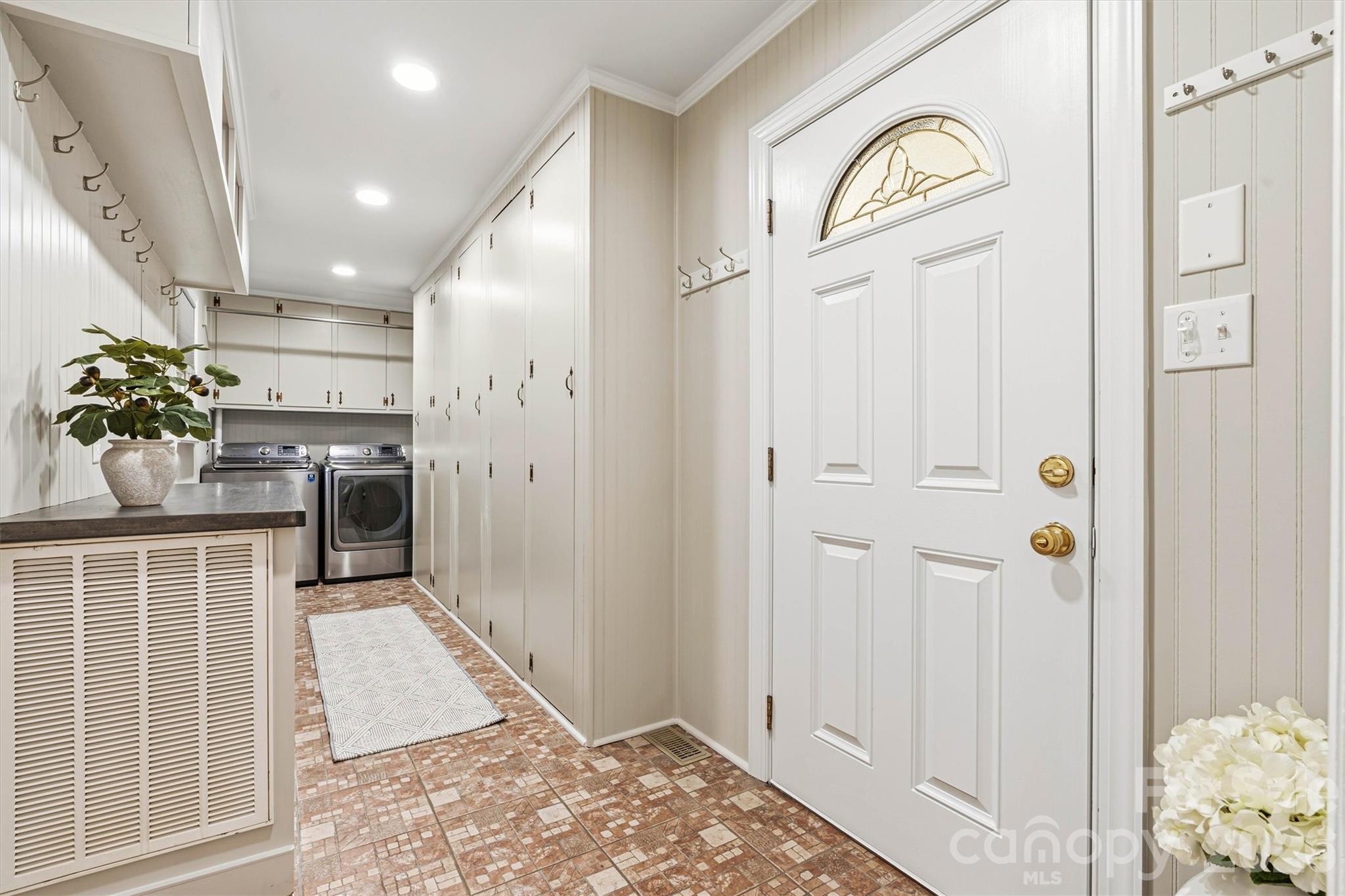 256 Johnson Dairy Road — Mooresville