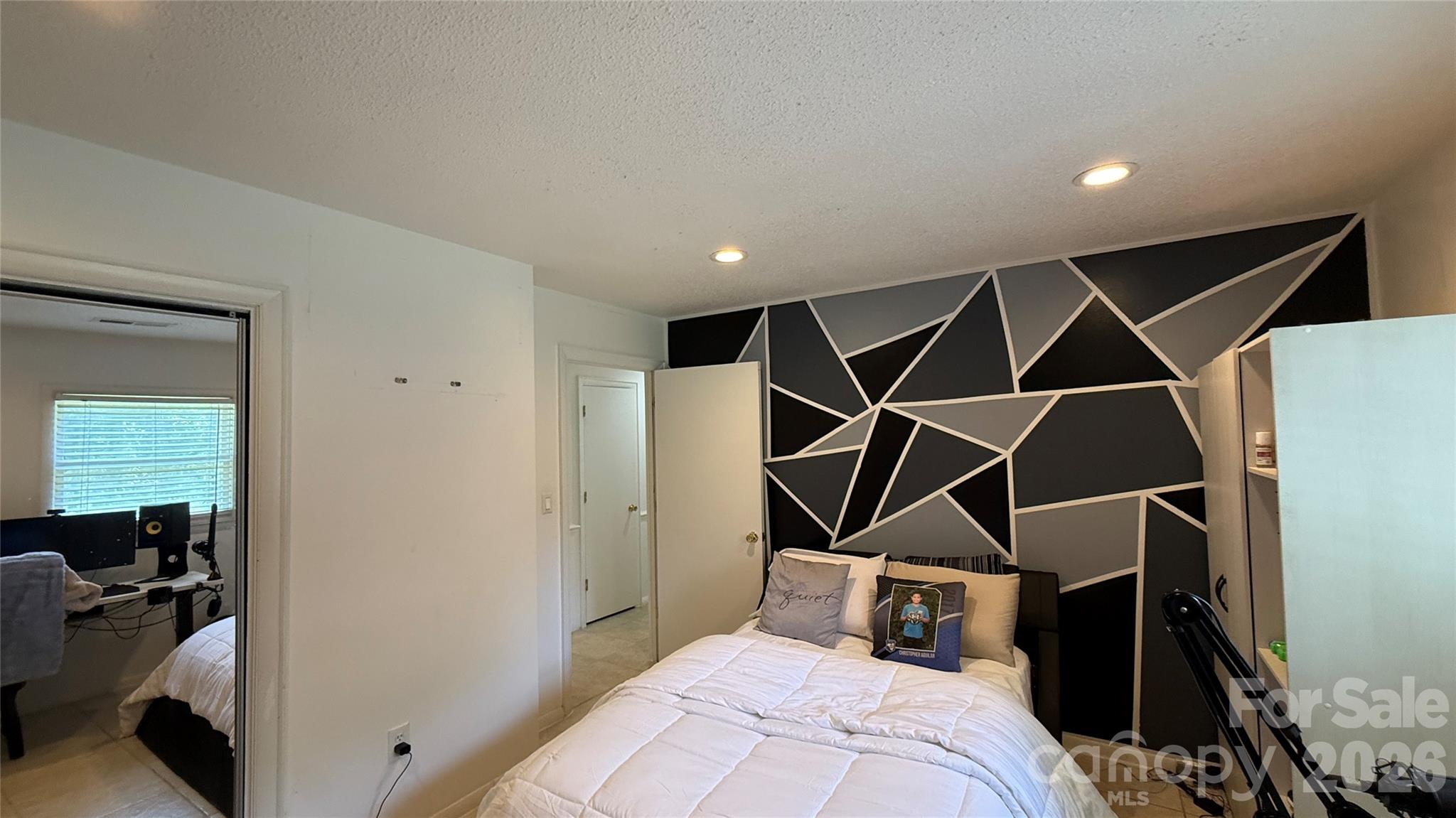 172 Parkland Drive — Forest City