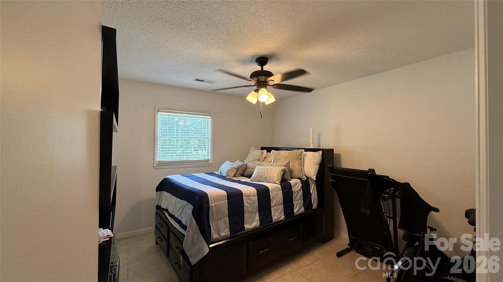 172 Parkland Drive — Forest City