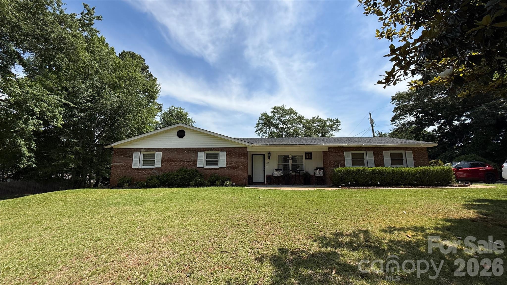 172 Parkland Drive — Forest City