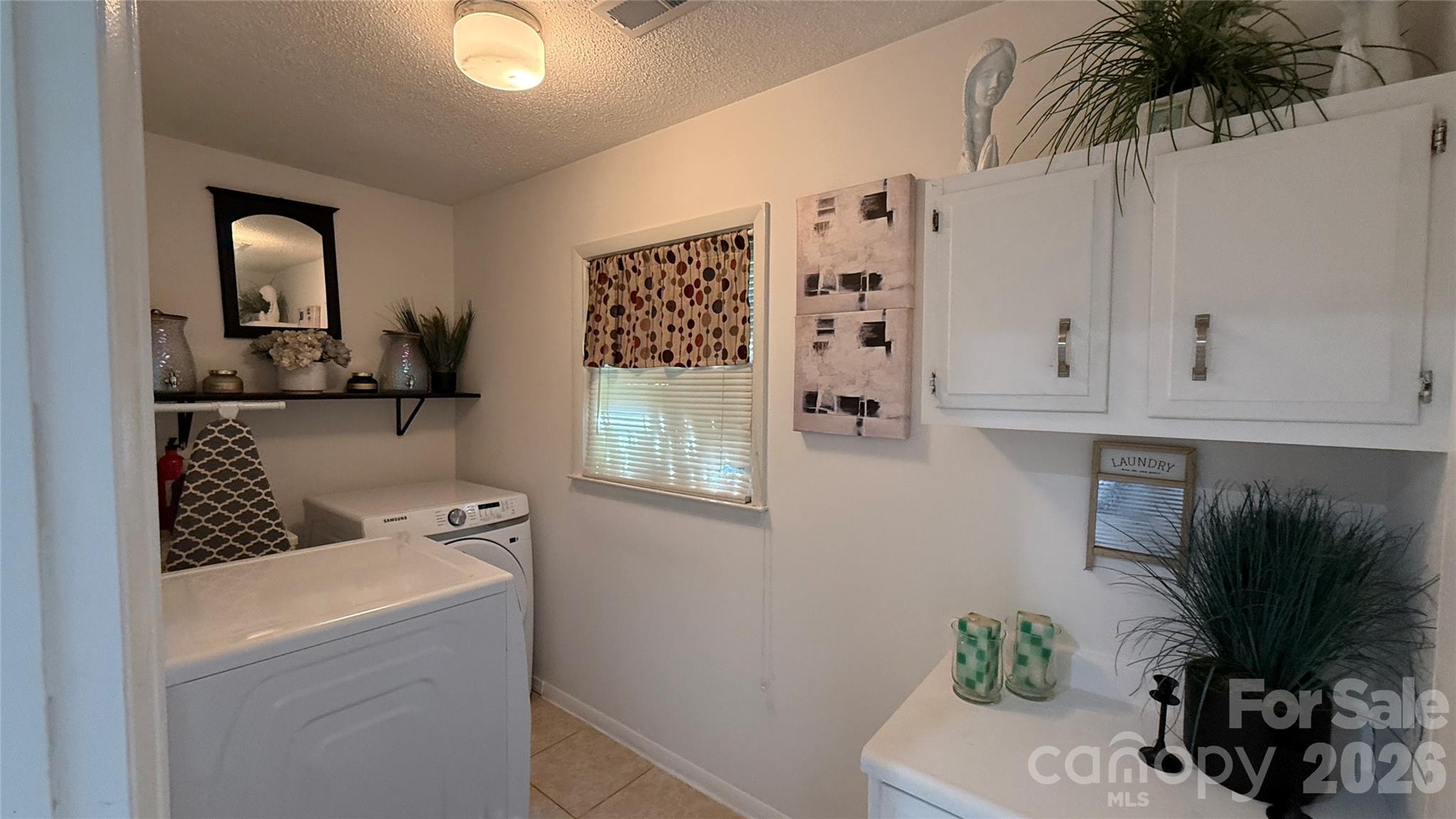 172 Parkland Drive — Forest City
