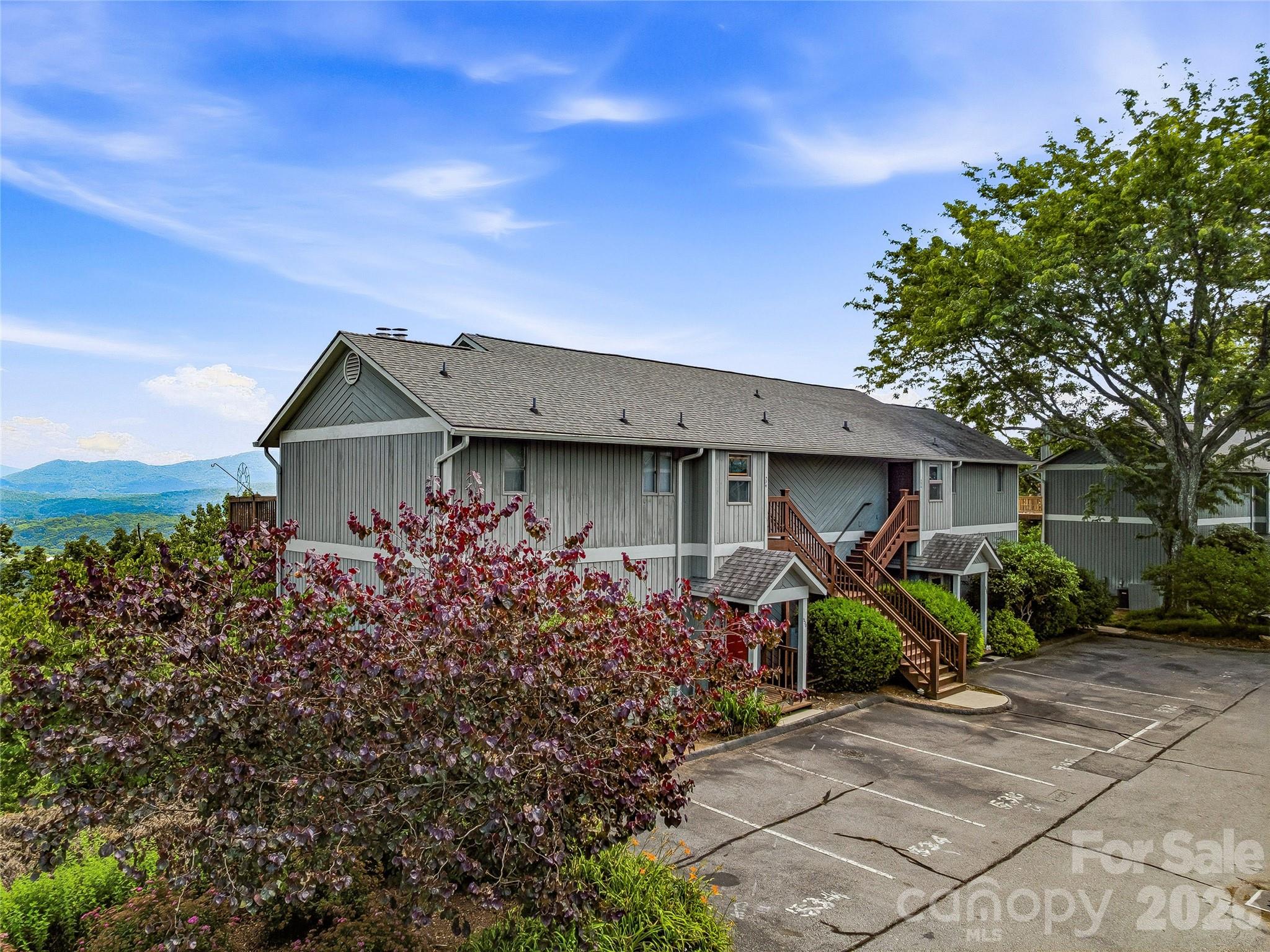 536 Windswept Drive — Asheville