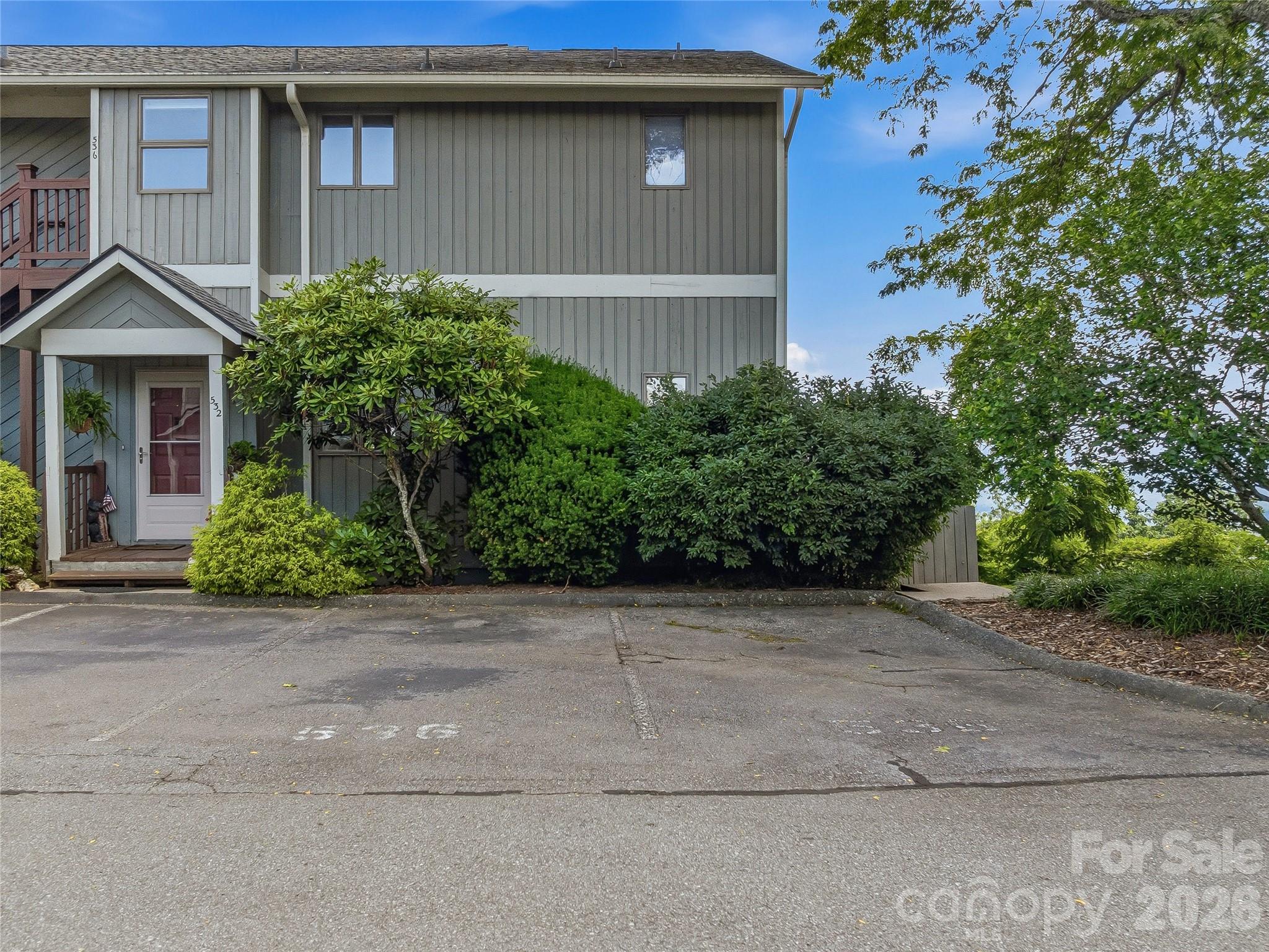 536 Windswept Drive — Asheville
