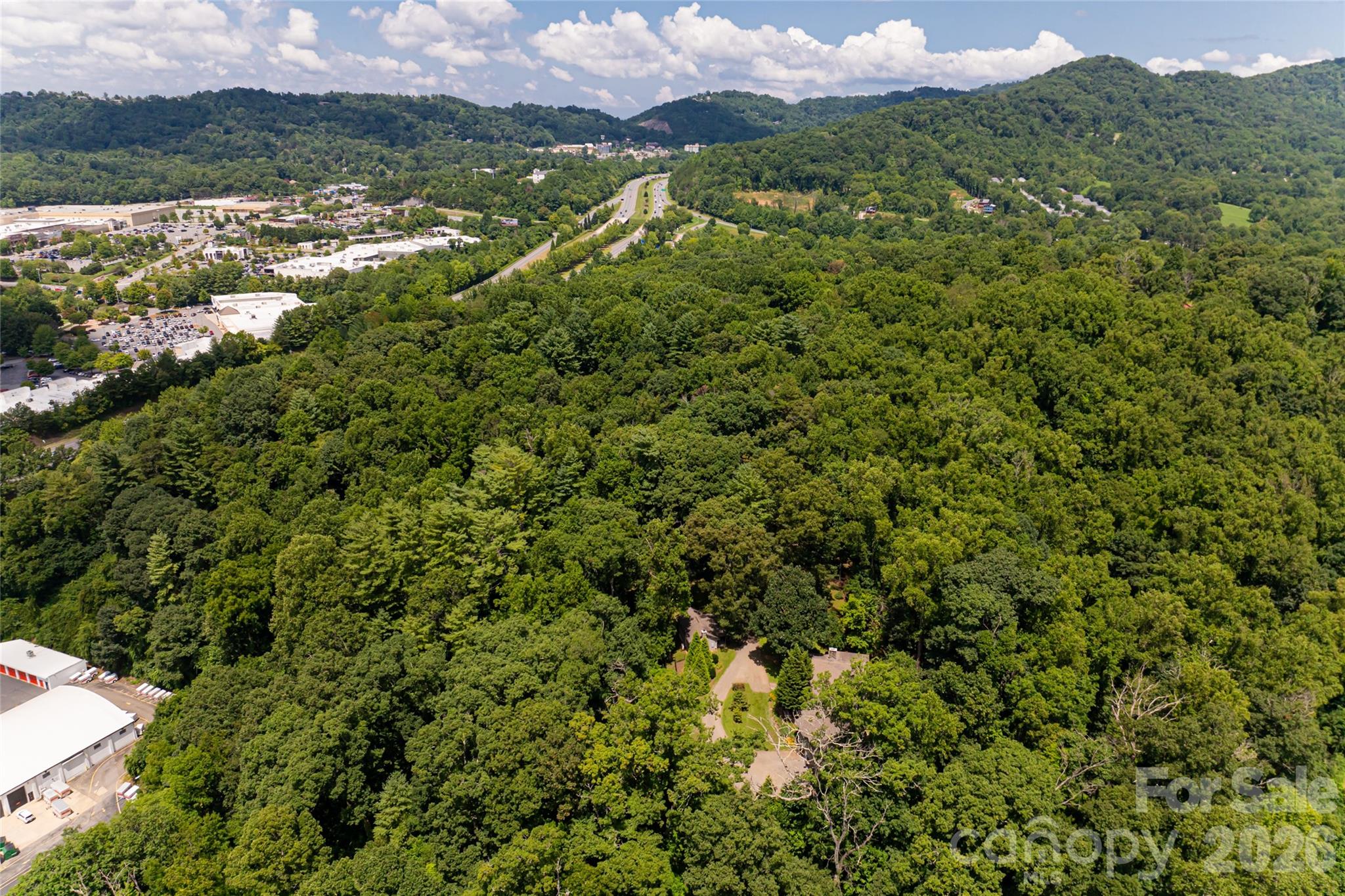 711 Shawnee Trail — Asheville