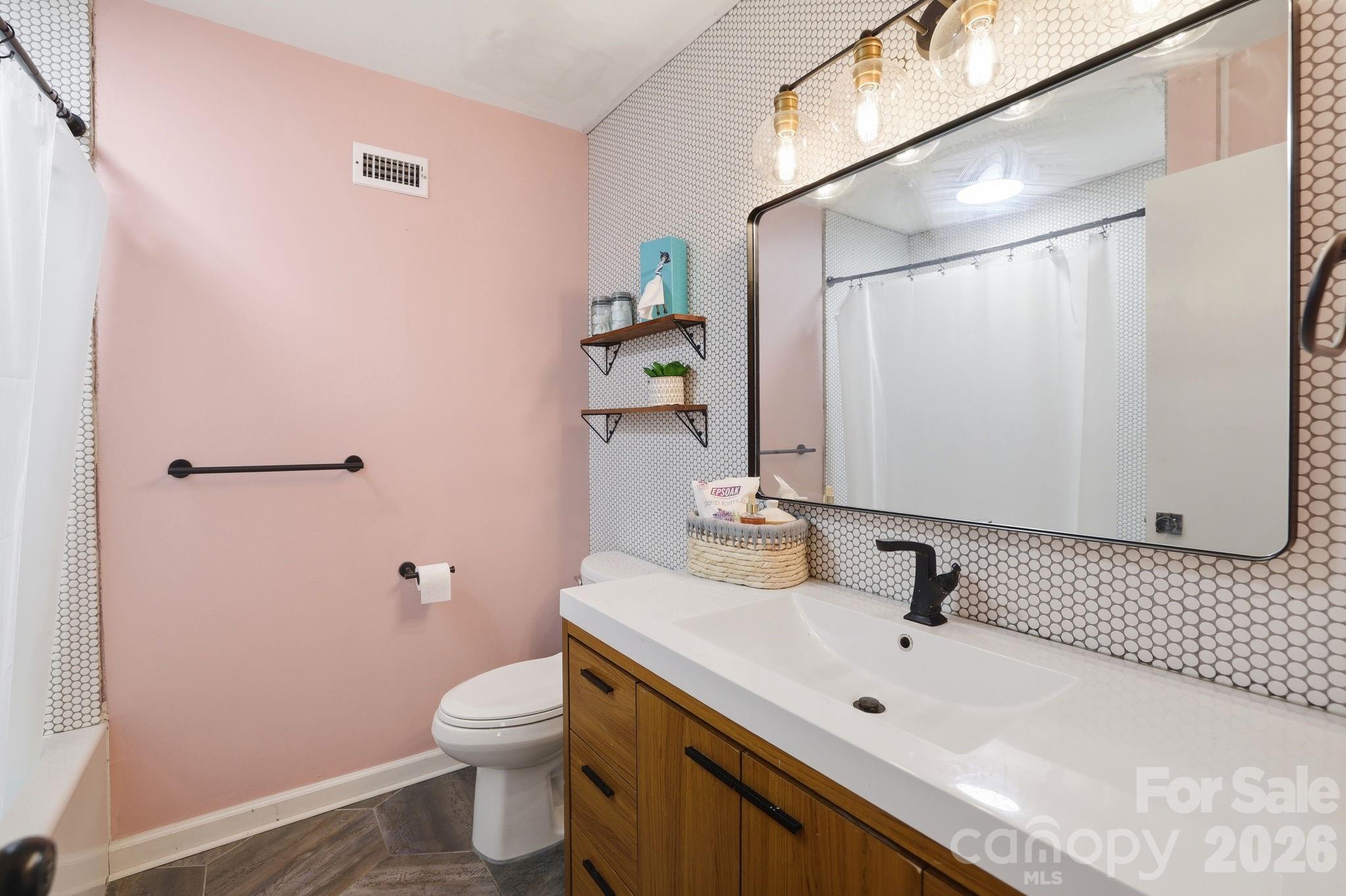 3034 Eastburn Road — Charlotte