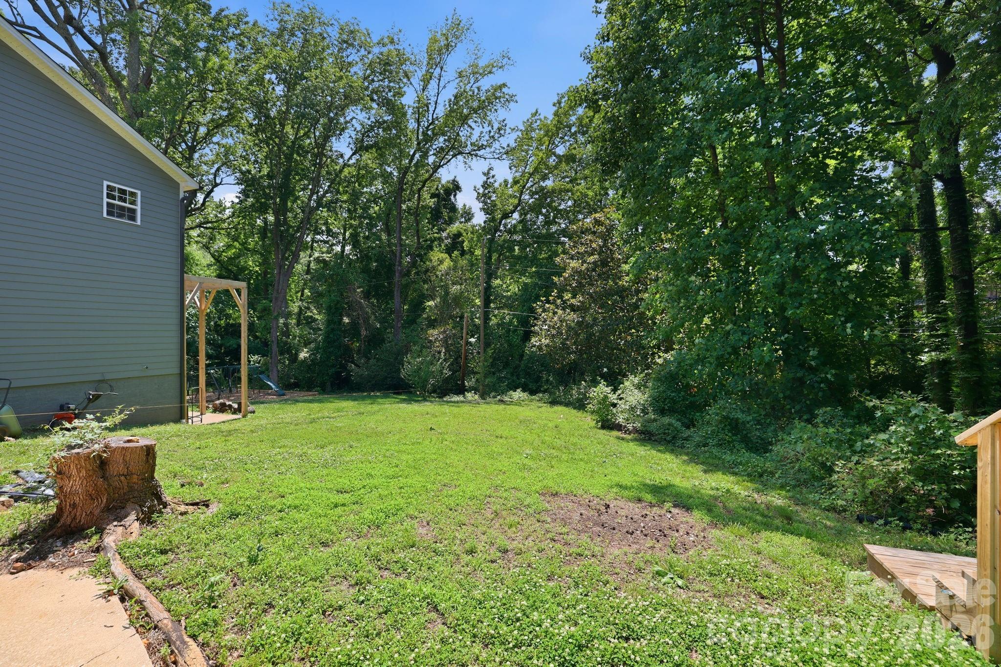 3034 Eastburn Road — Charlotte