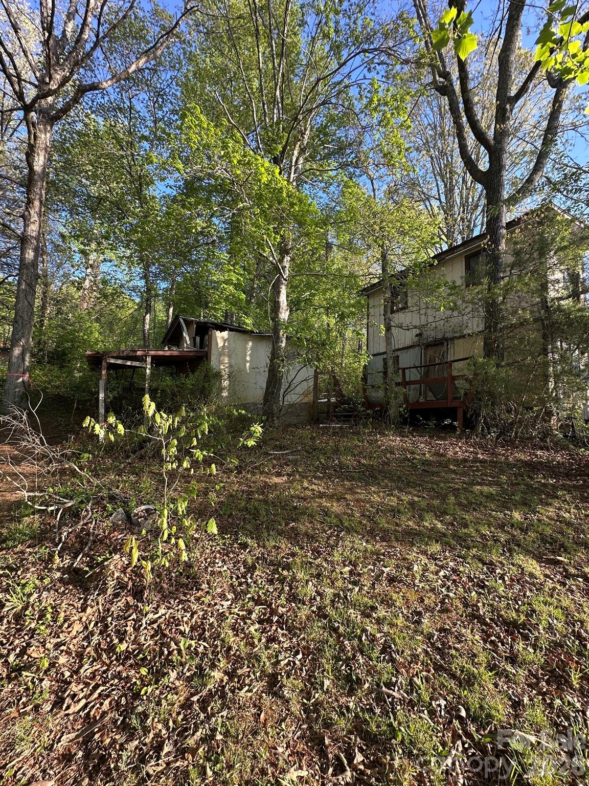 33 Timothy Way — Pisgah Forest