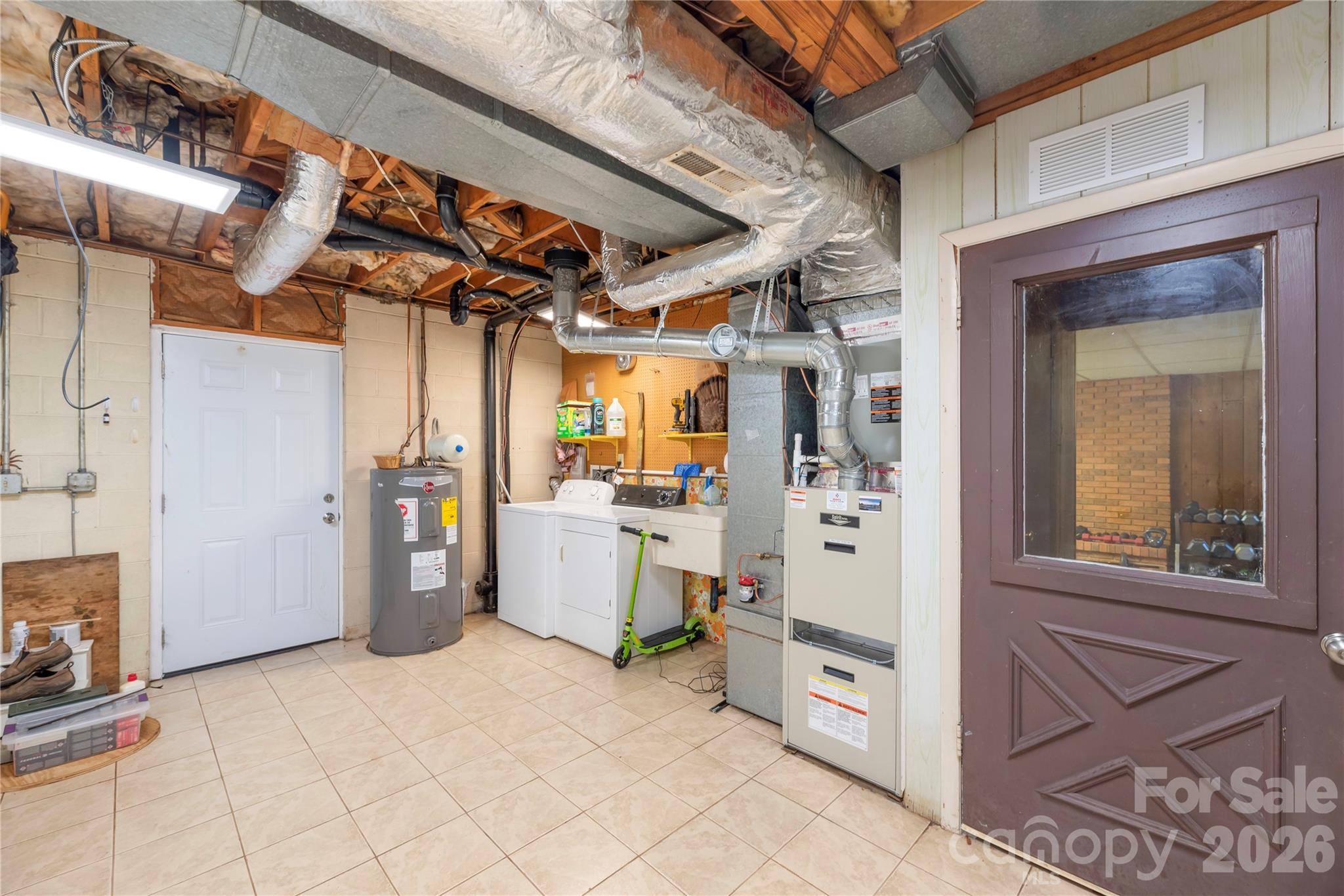 99 Young Drive — Candler