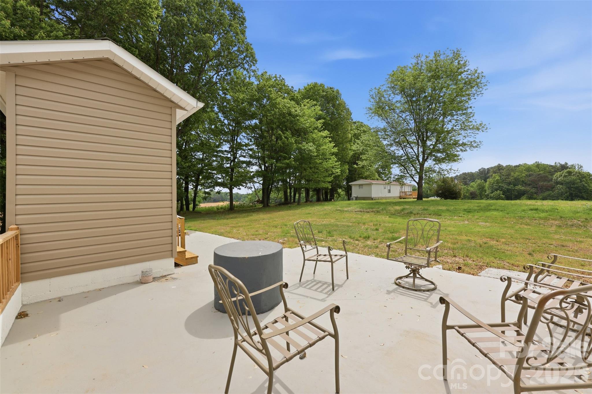 391 & 395 Poplar Springs Road — Elkin