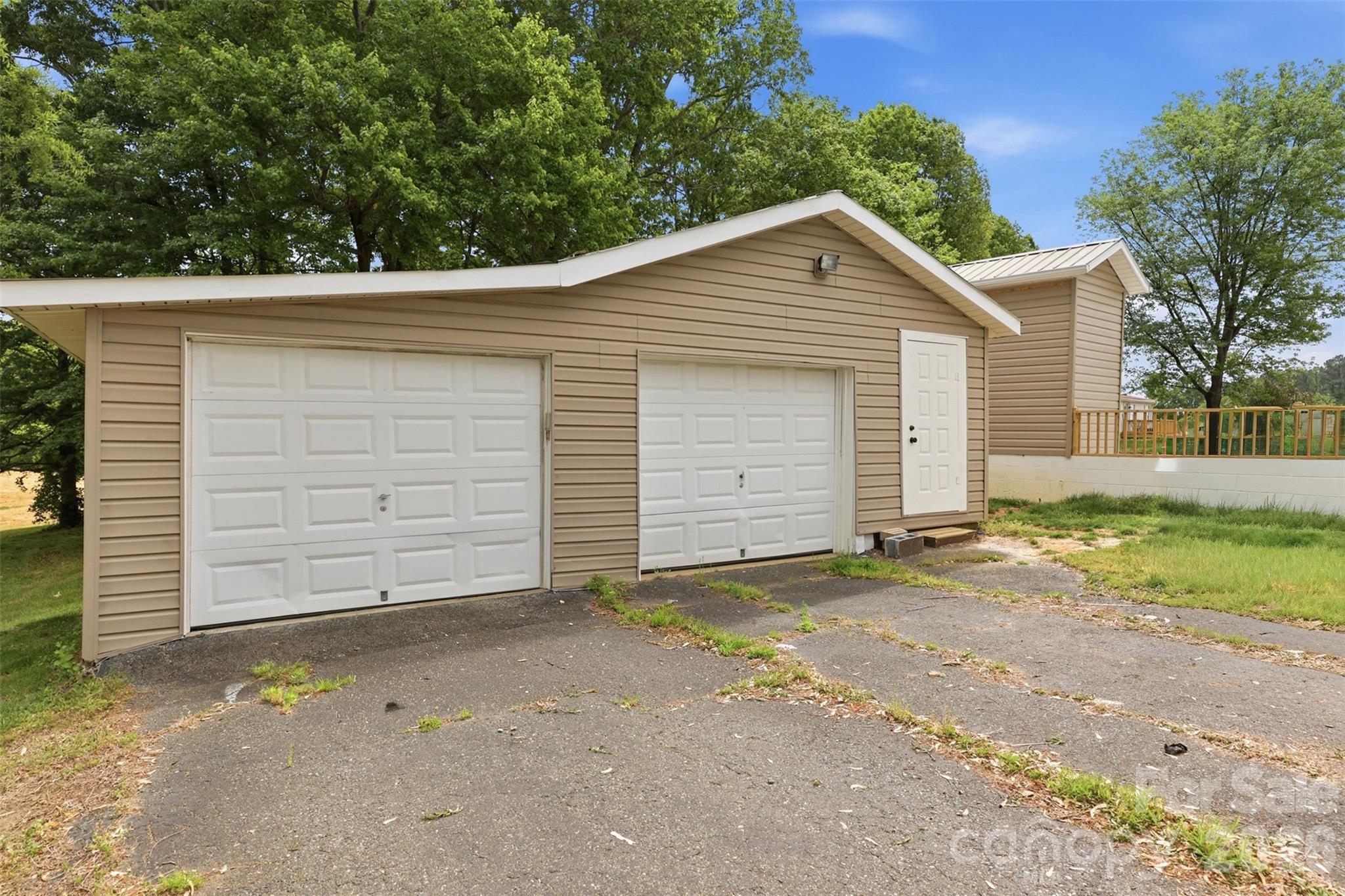 391 & 395 Poplar Springs Road — Elkin