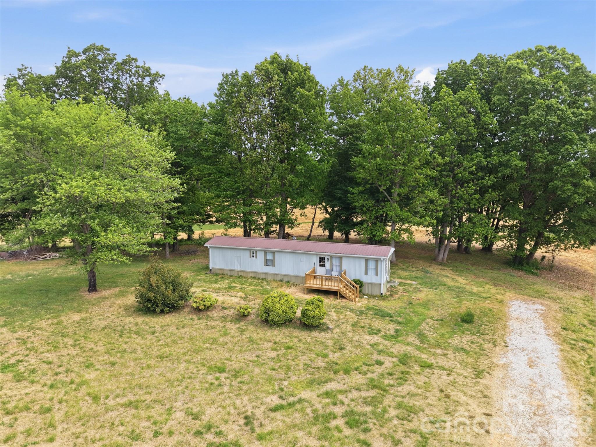 391 & 395 Poplar Springs Road — Elkin