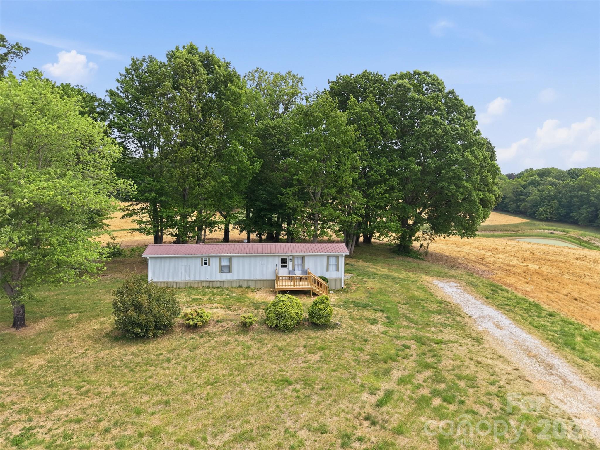 391 & 395 Poplar Springs Road — Elkin