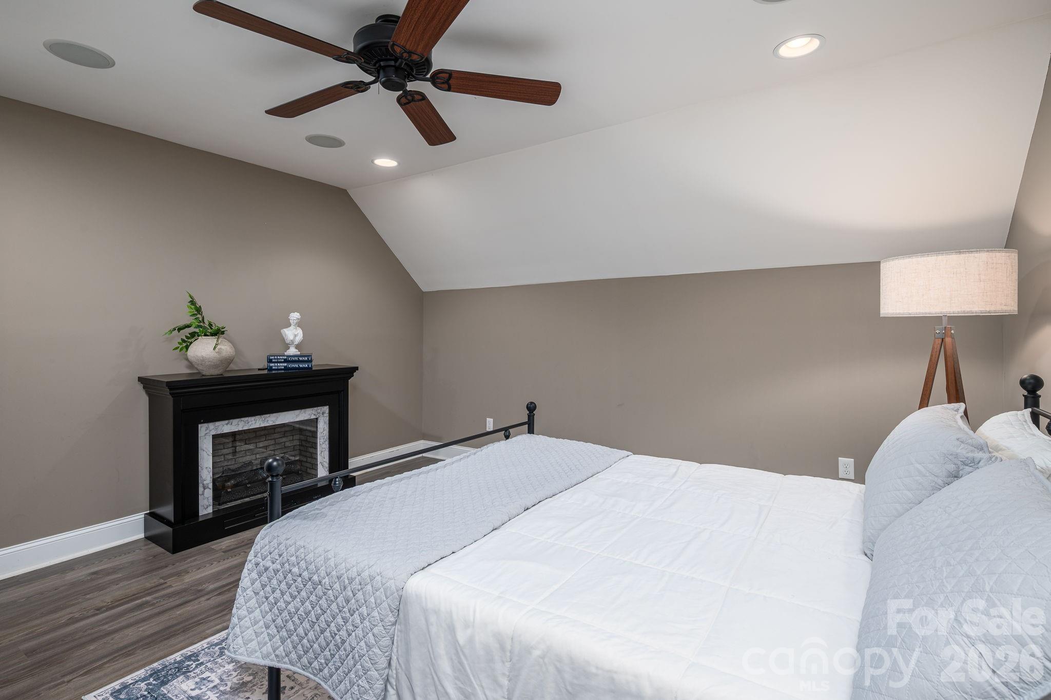 1060 Garibaldi Ridge Court — Belmont
