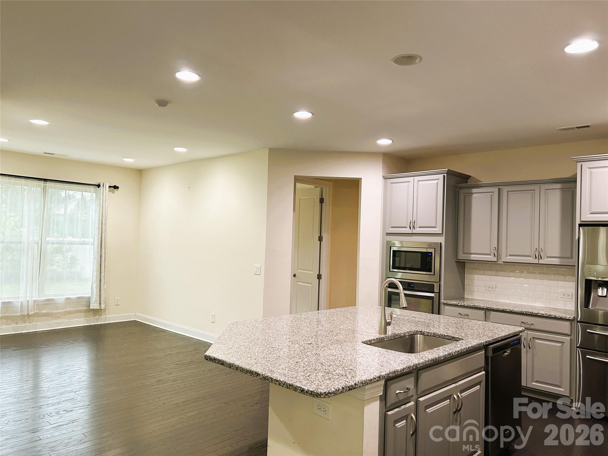 9015 Manor Oak Court — Charlotte