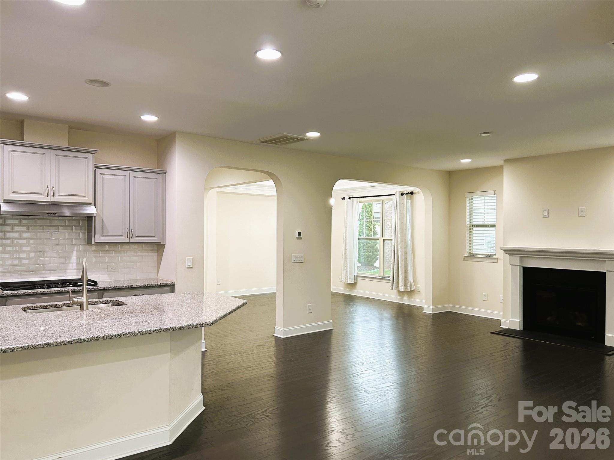 9015 Manor Oak Court — Charlotte