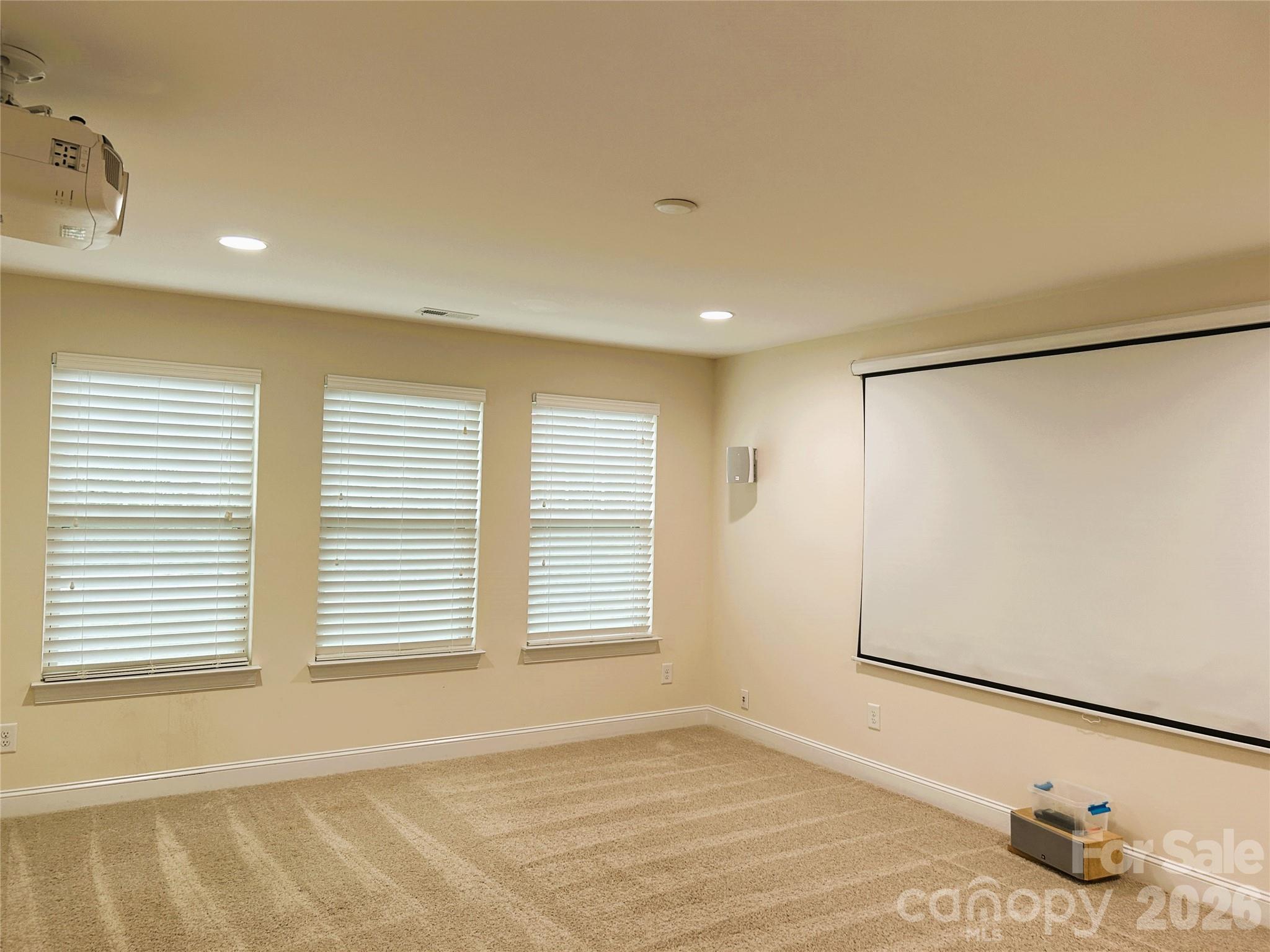 9015 Manor Oak Court — Charlotte