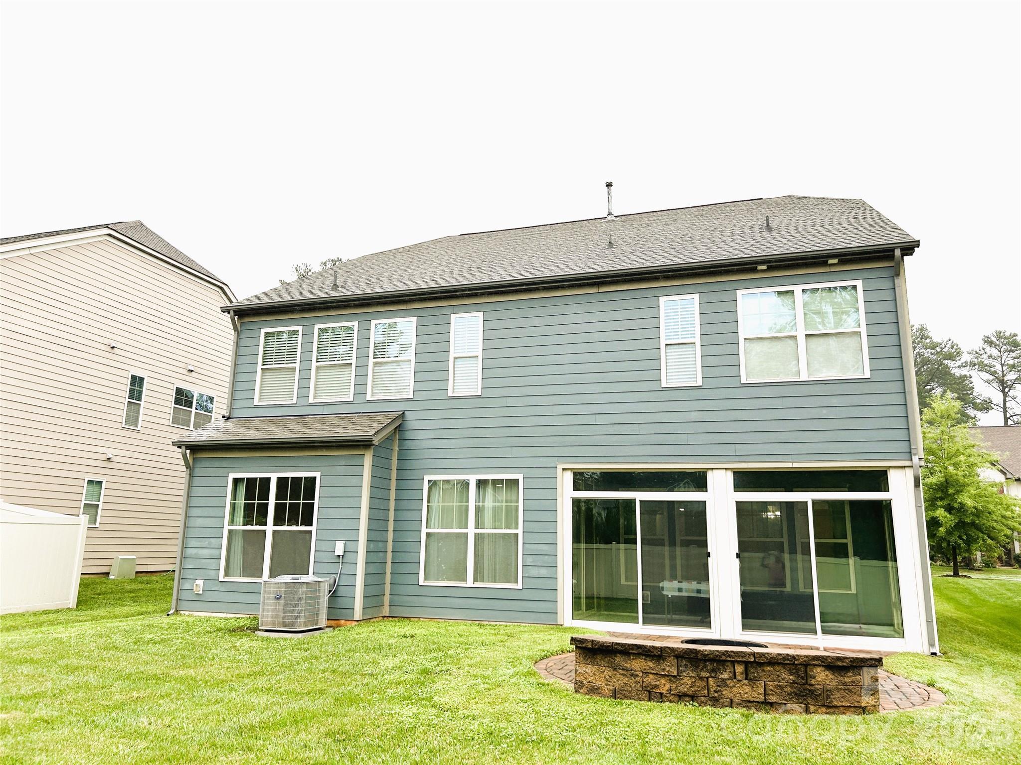 9015 Manor Oak Court — Charlotte
