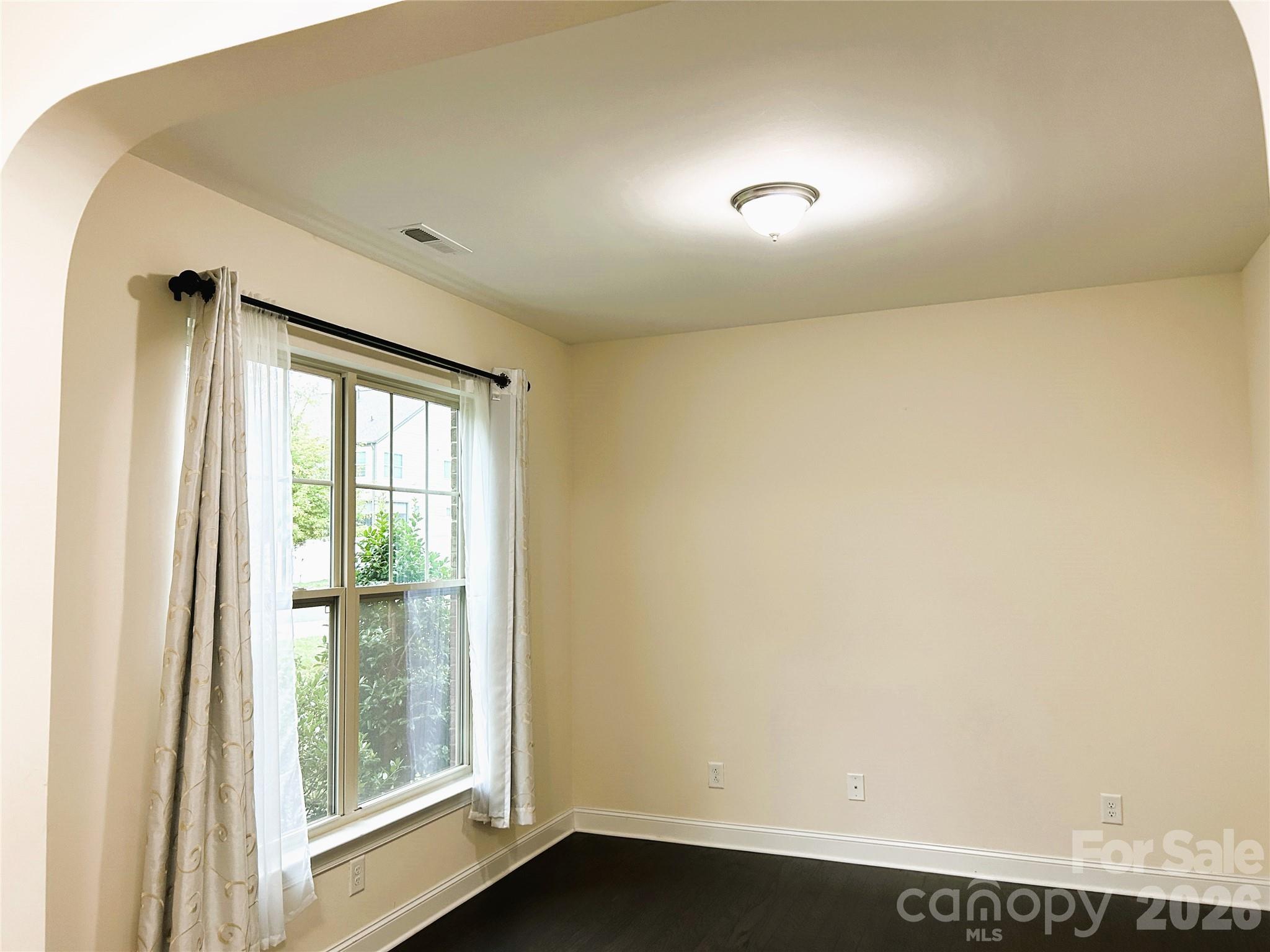 9015 Manor Oak Court — Charlotte