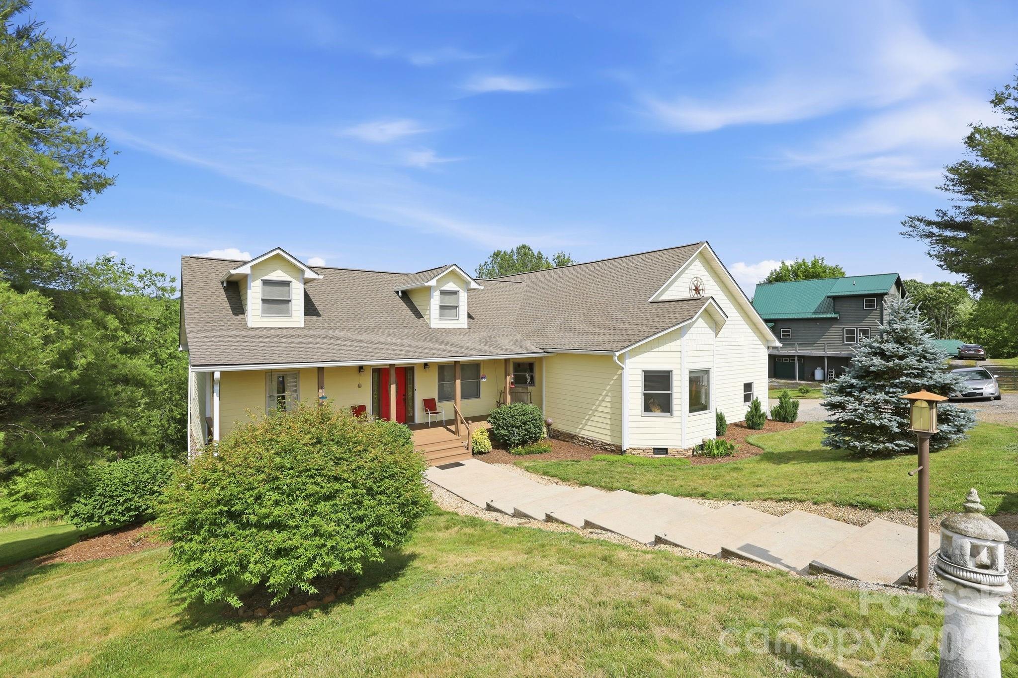 409 Tall Timbers Lane — Waynesville