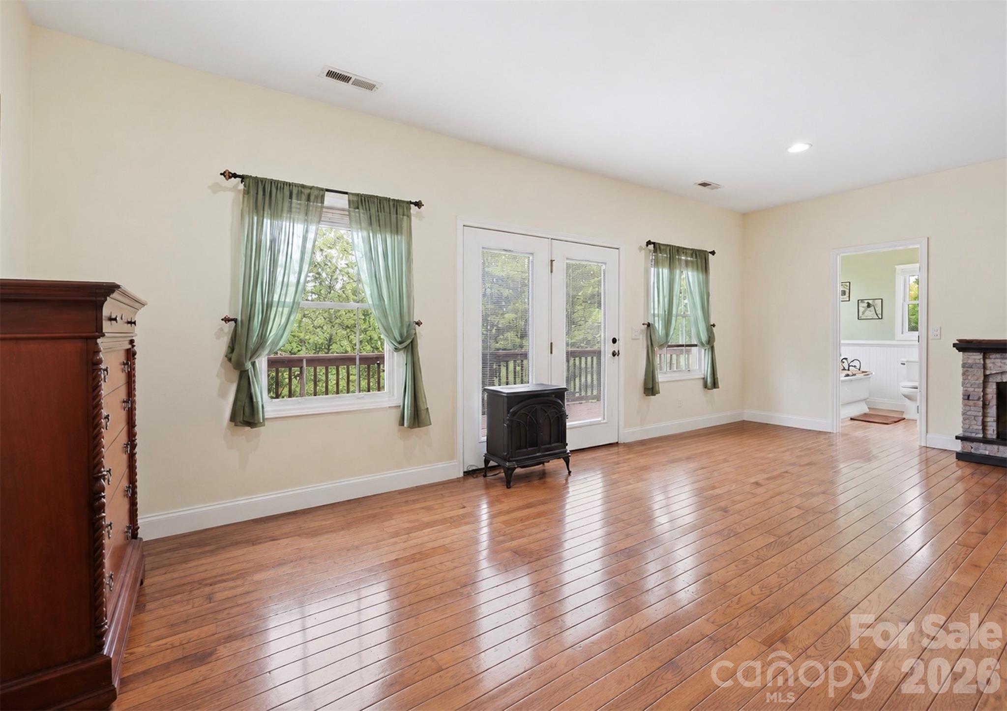 409 Tall Timbers Lane — Waynesville