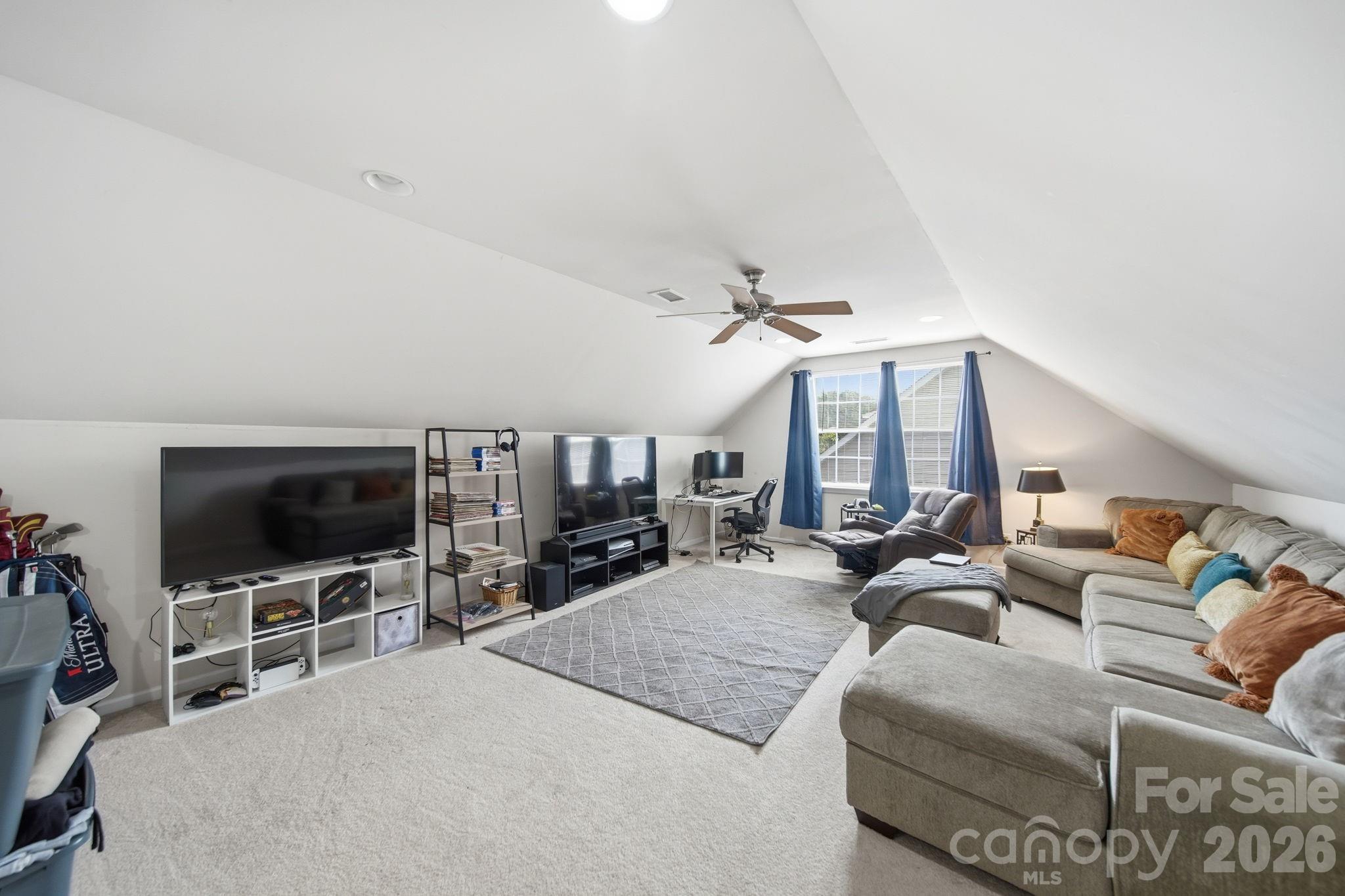 10111 Trailmoor Road — Charlotte